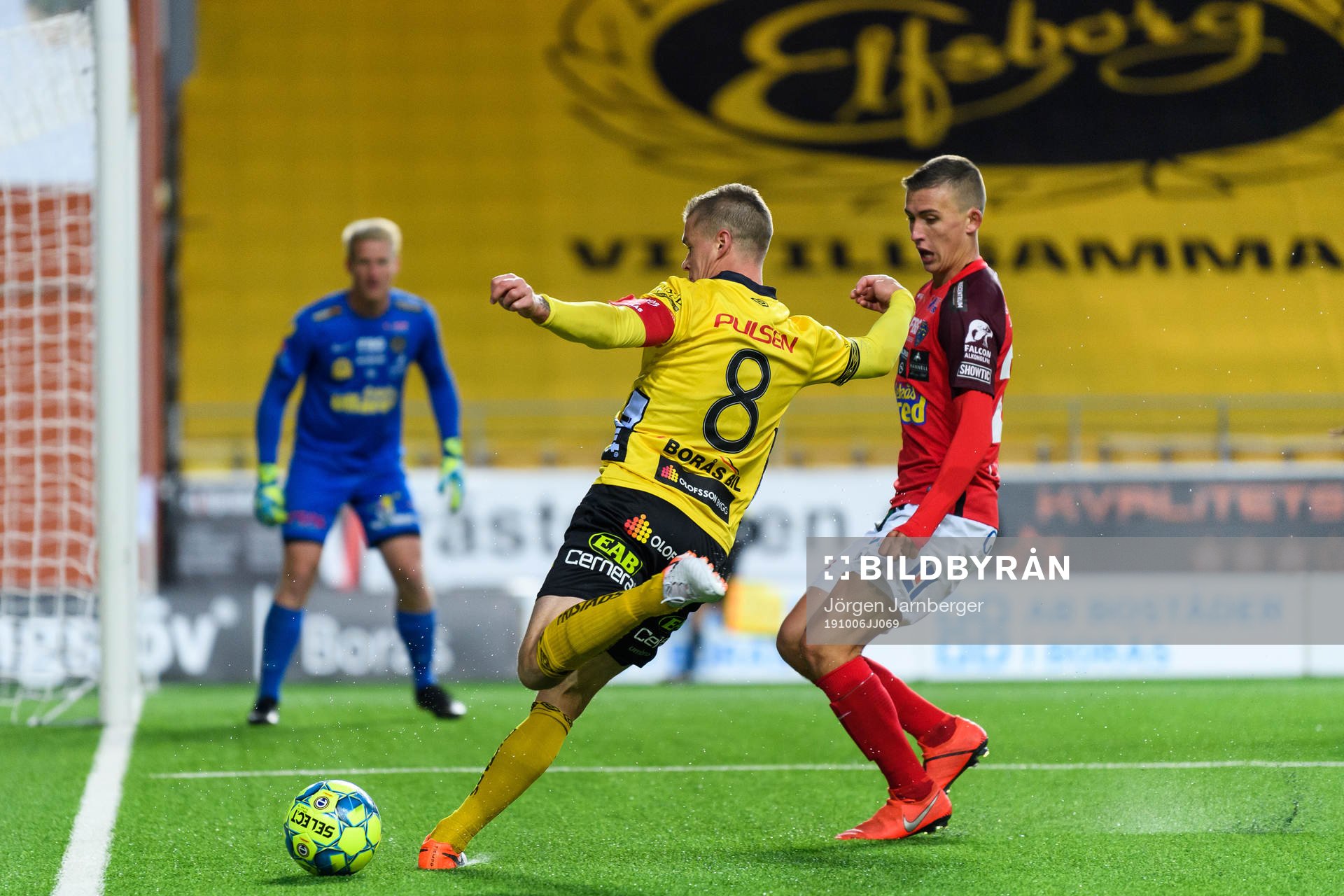 Elfsborgs Samuel Holmén och Falkenbergs Ludvig Johansson