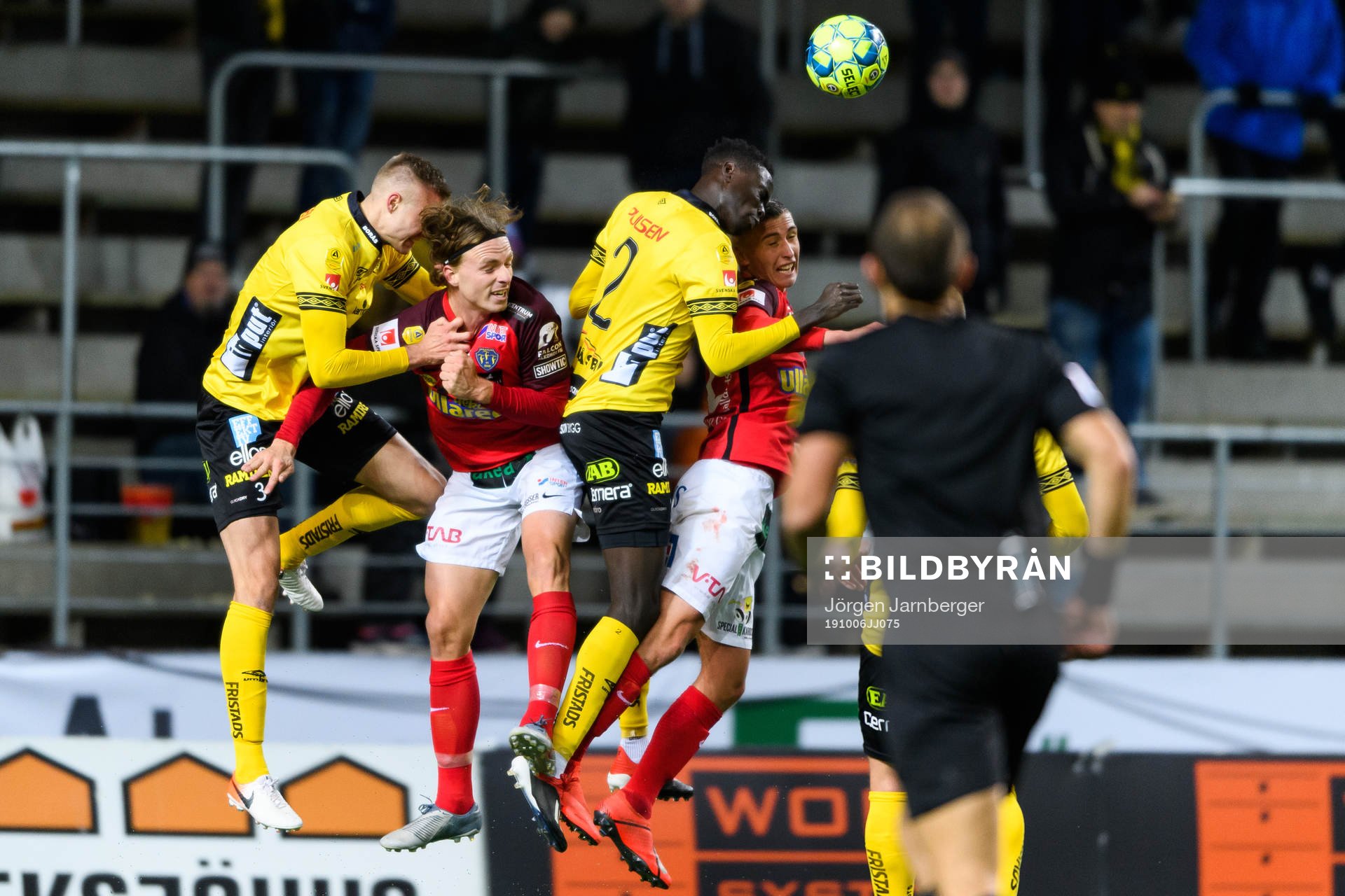 Elfsborgs Stian Rode Gregersen och Joseph Okumu
