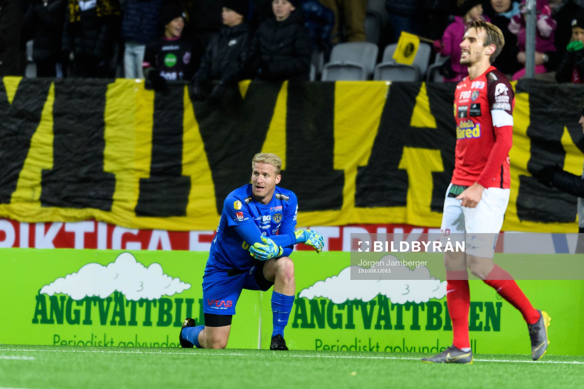 Falkenbergs målvakt Hampus Nilsson och Carl Johansson