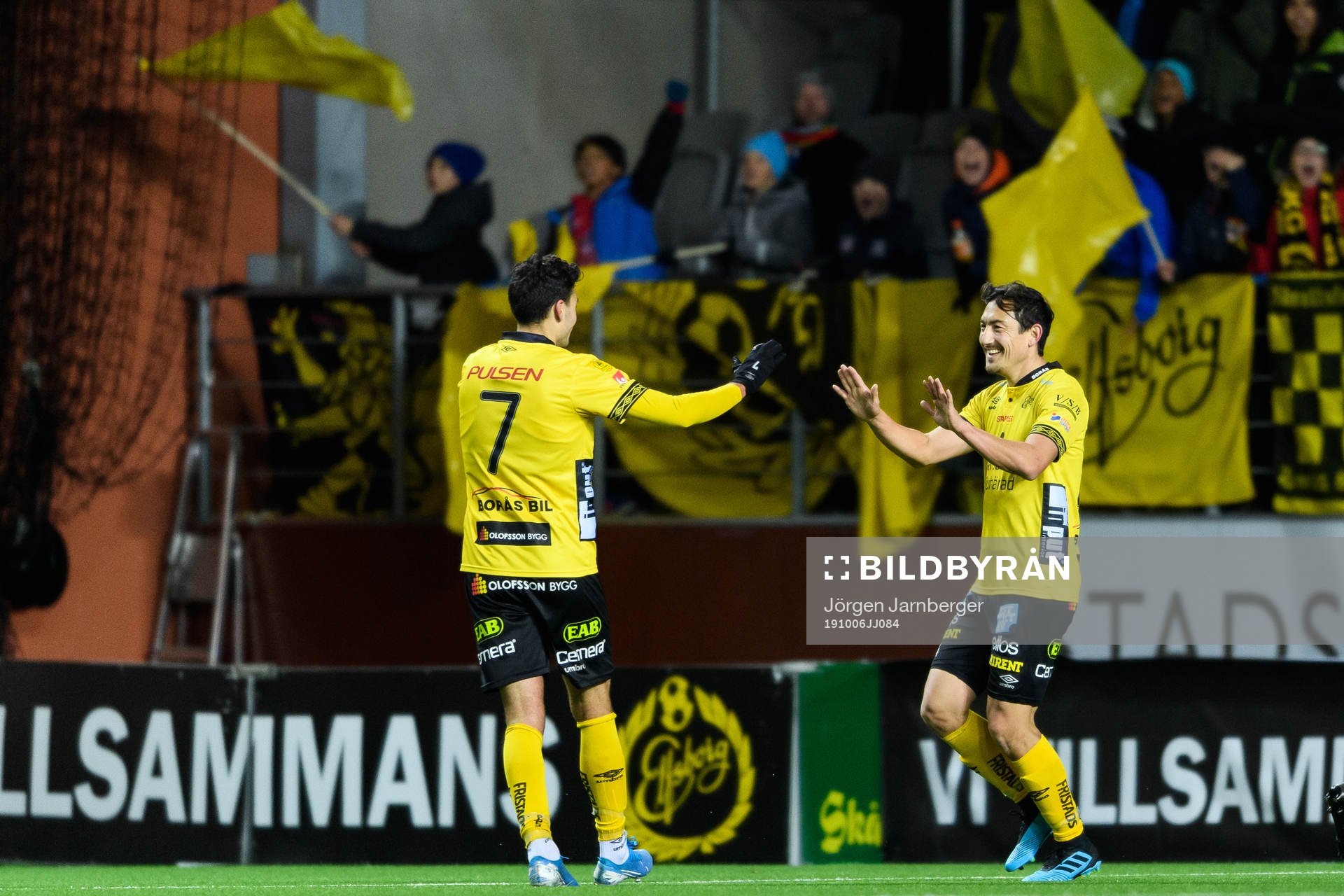 Elfsborgs Stefan Ishizaki och Deniz Hümmet jublar