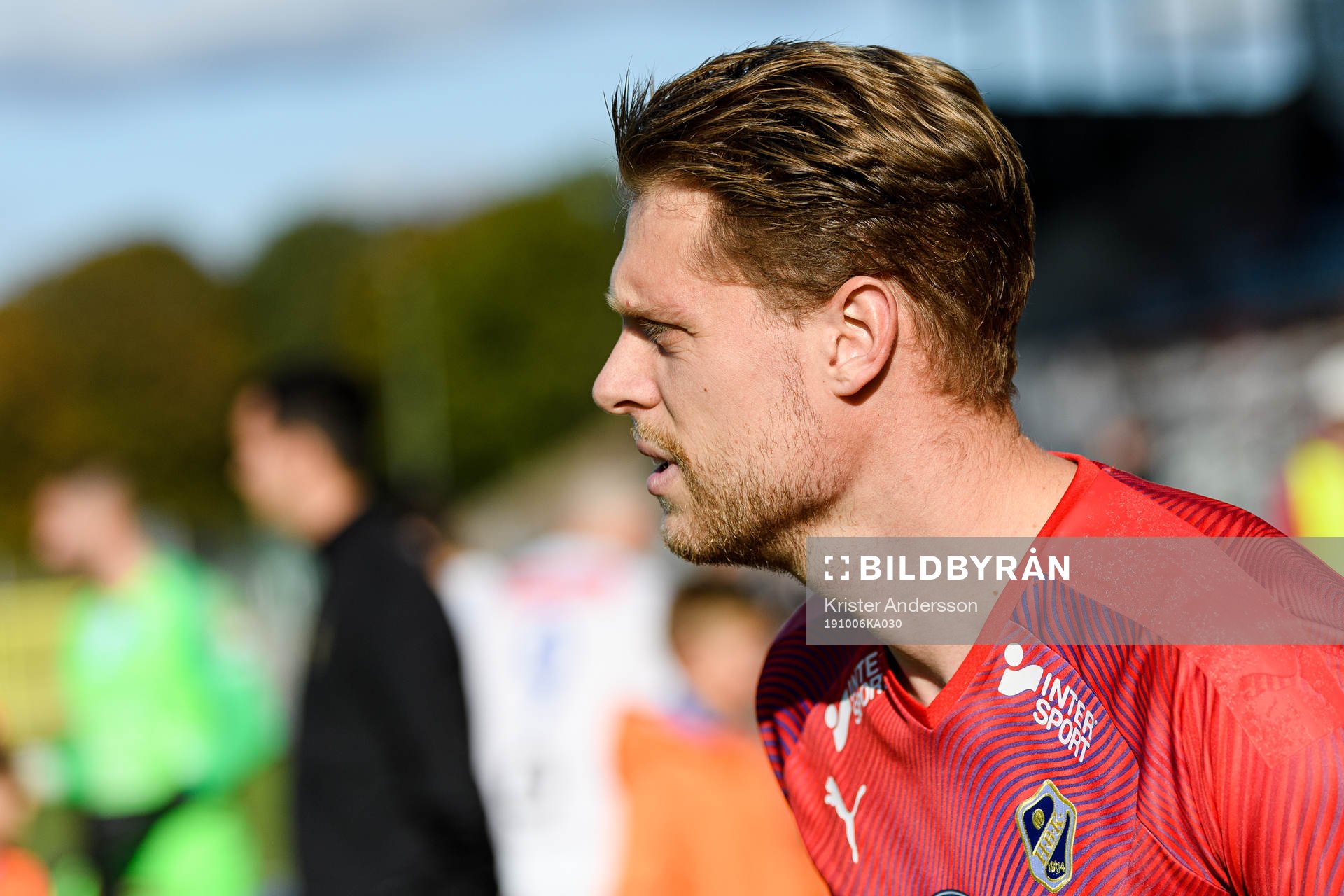 Halmstads målvakt Malkolm Nilsson före fotbollsmatchen i