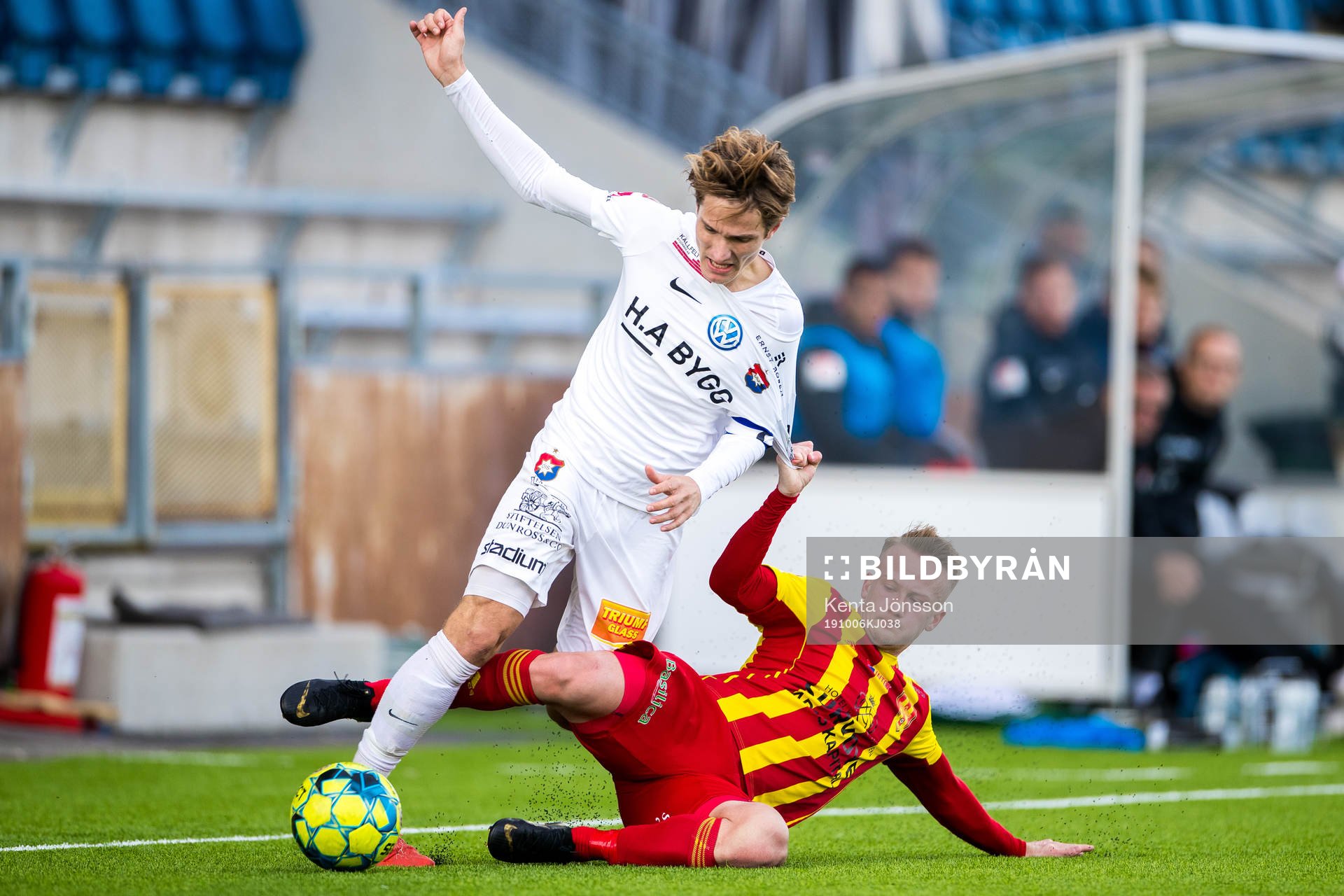 Örgrytes Jakob Lindström och Syrianskas Noi Olafsson