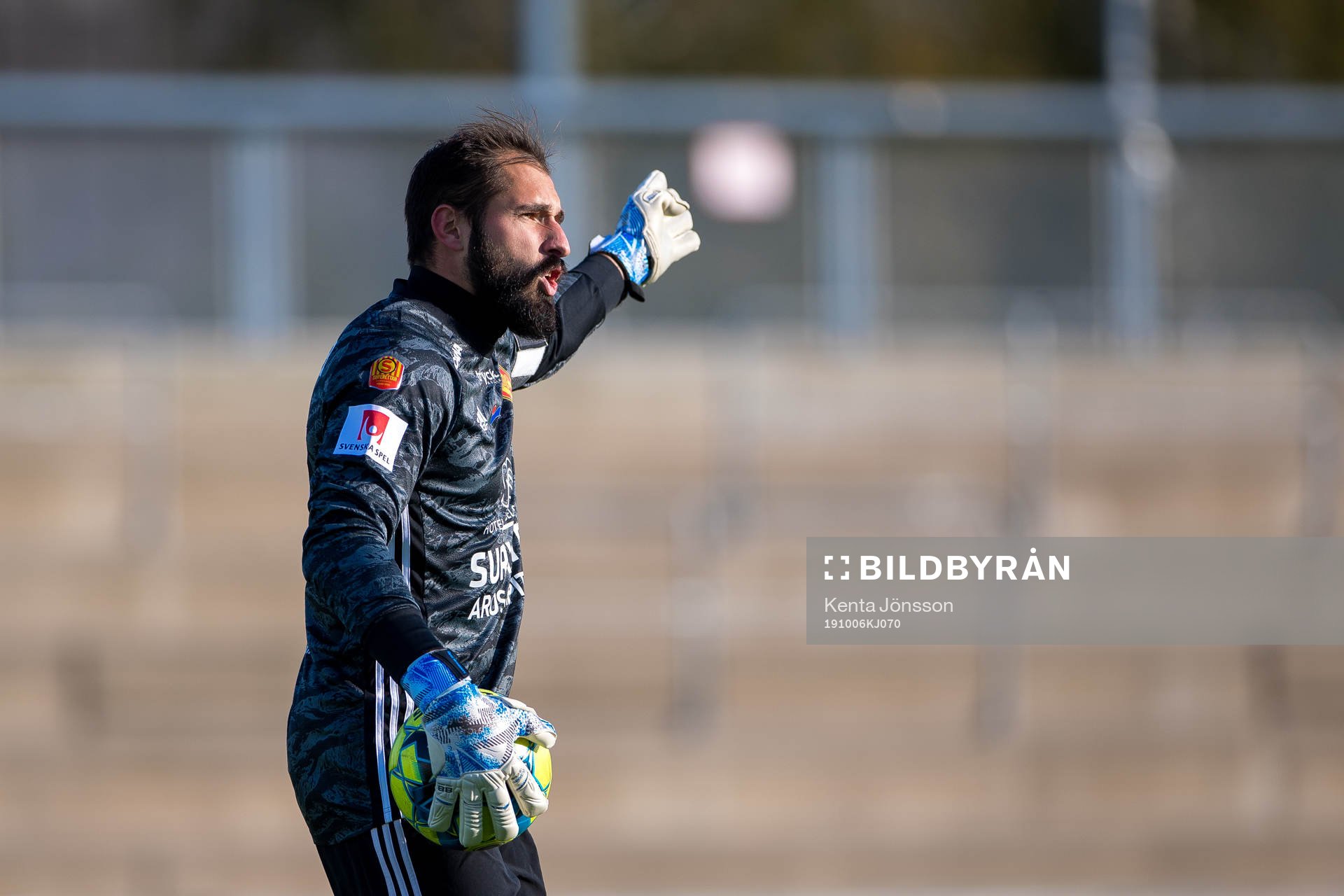Syrianskas målvakt Dejan Garaca under fotbollsmatchen i Superettan mellan Syrianska och Örgryte den 6 oktober 2019 i Södertälje. 
