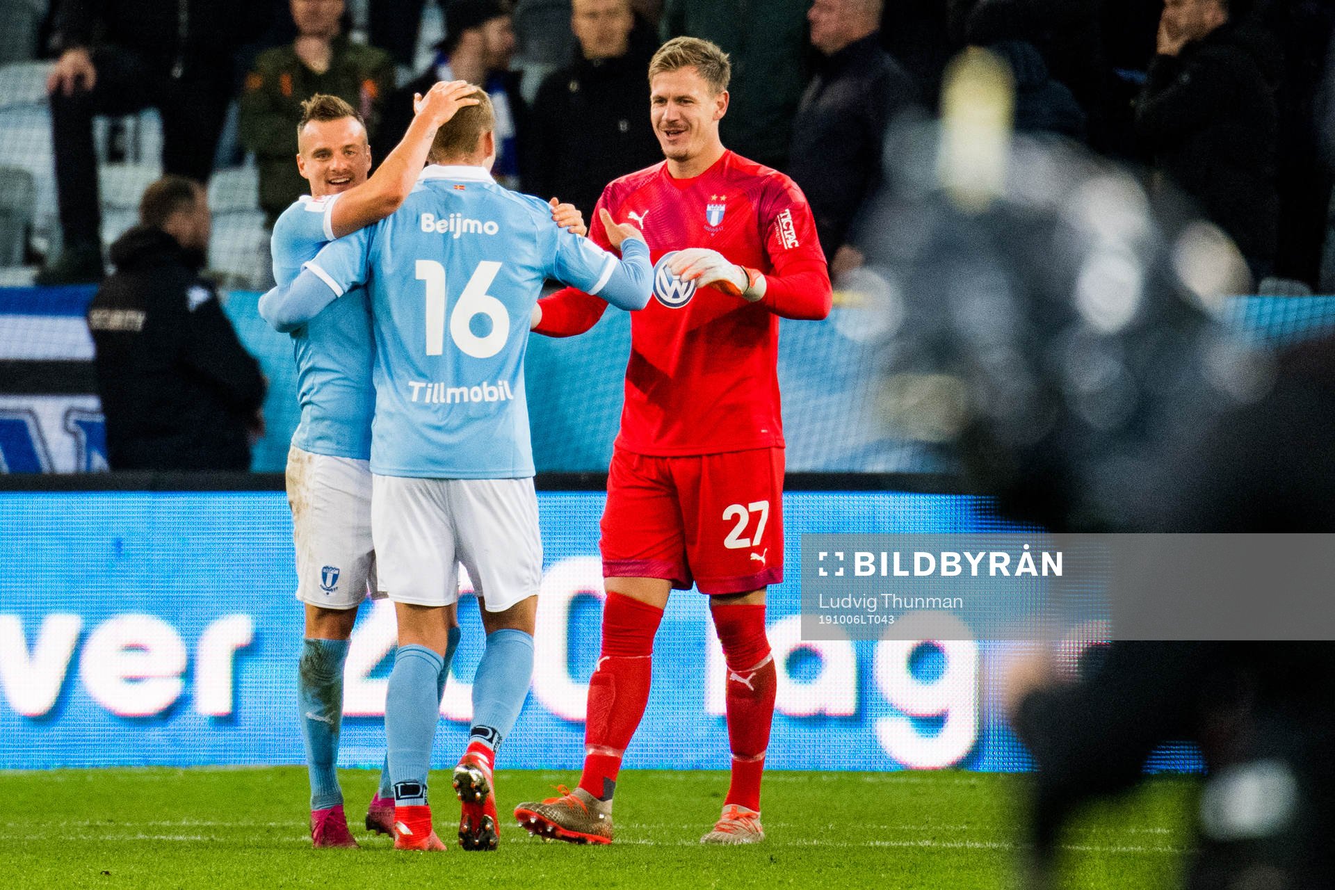 Malmö FFs Eric Larsson och Felix Beijmo jublar med