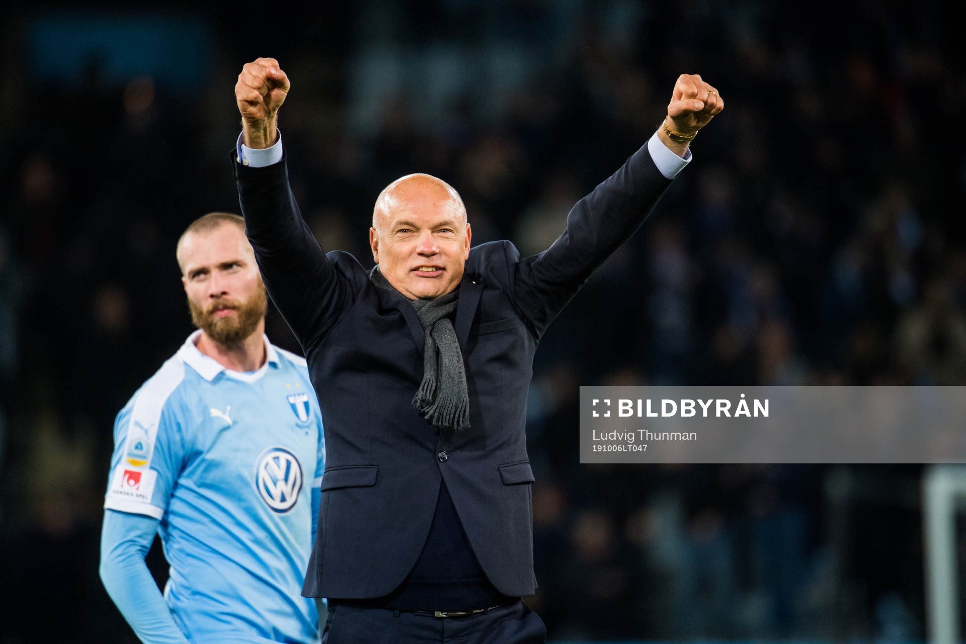 Malmö FFs tränare Uwe Rösler jublar efter fotbollsmatchen i Allsvenskan mellan Malmö FF och IFK Göteborg den 6 oktober 2019 i Malmö.