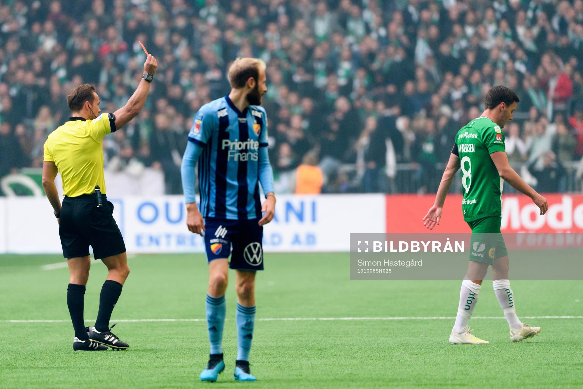 Hammarbys Jeppe Andersen lämnar planen