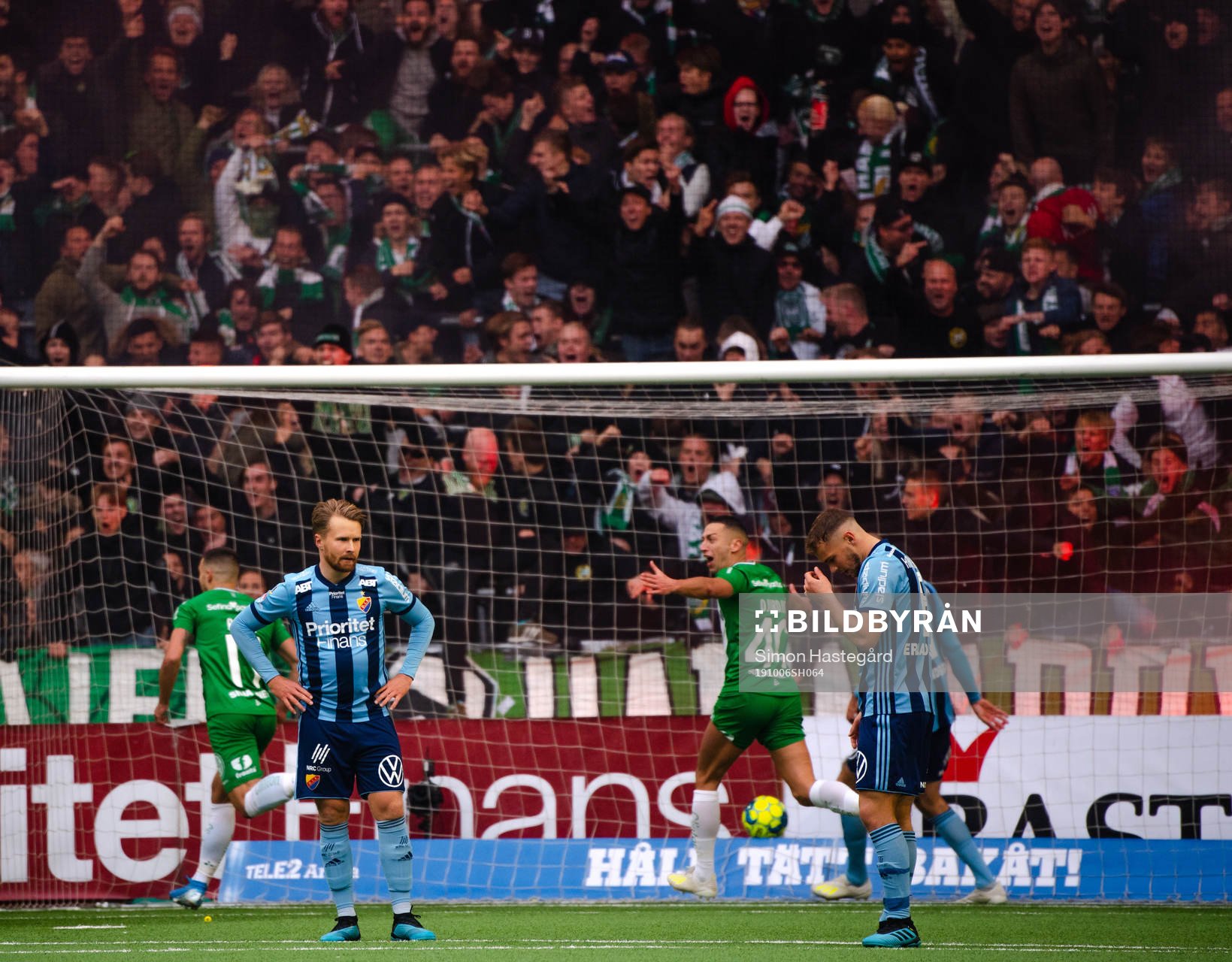 Djurgårdens Jacob Une Larsson och Jesper Karlström deppar