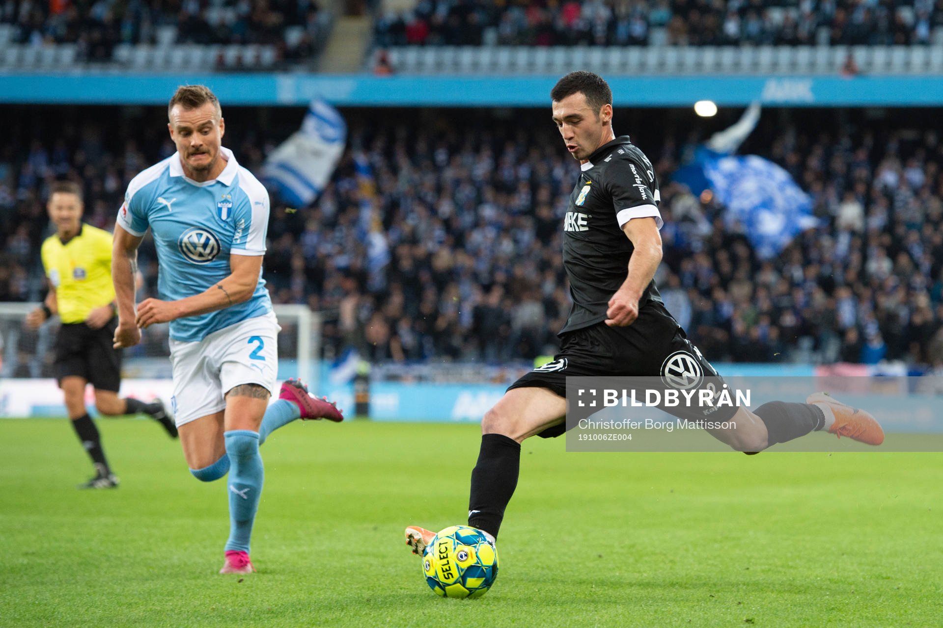 Malmö FFs Eric Larsson och IFK Göteborgs Giorgi