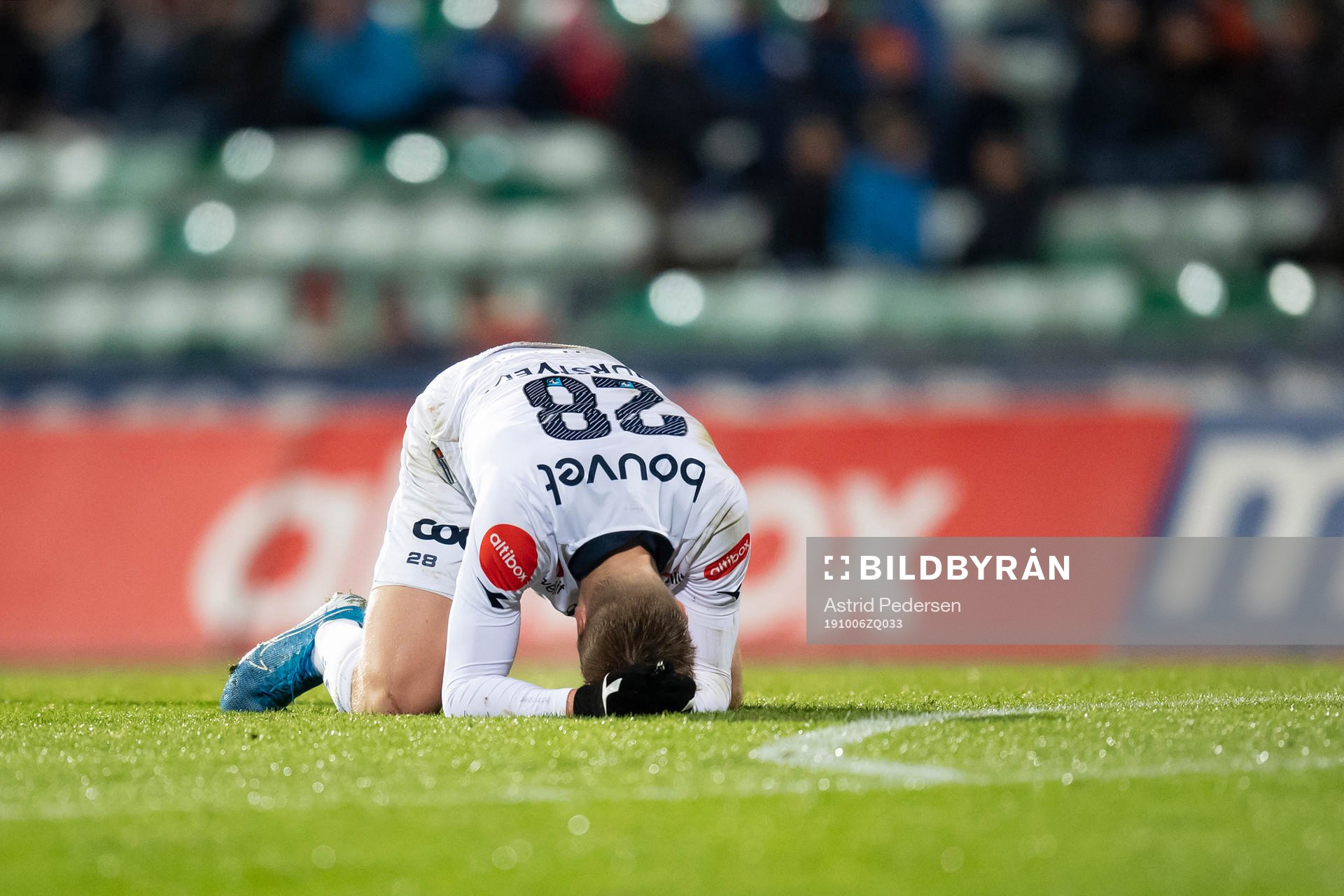 Kristian Thorstvedt of Viking looks dejected