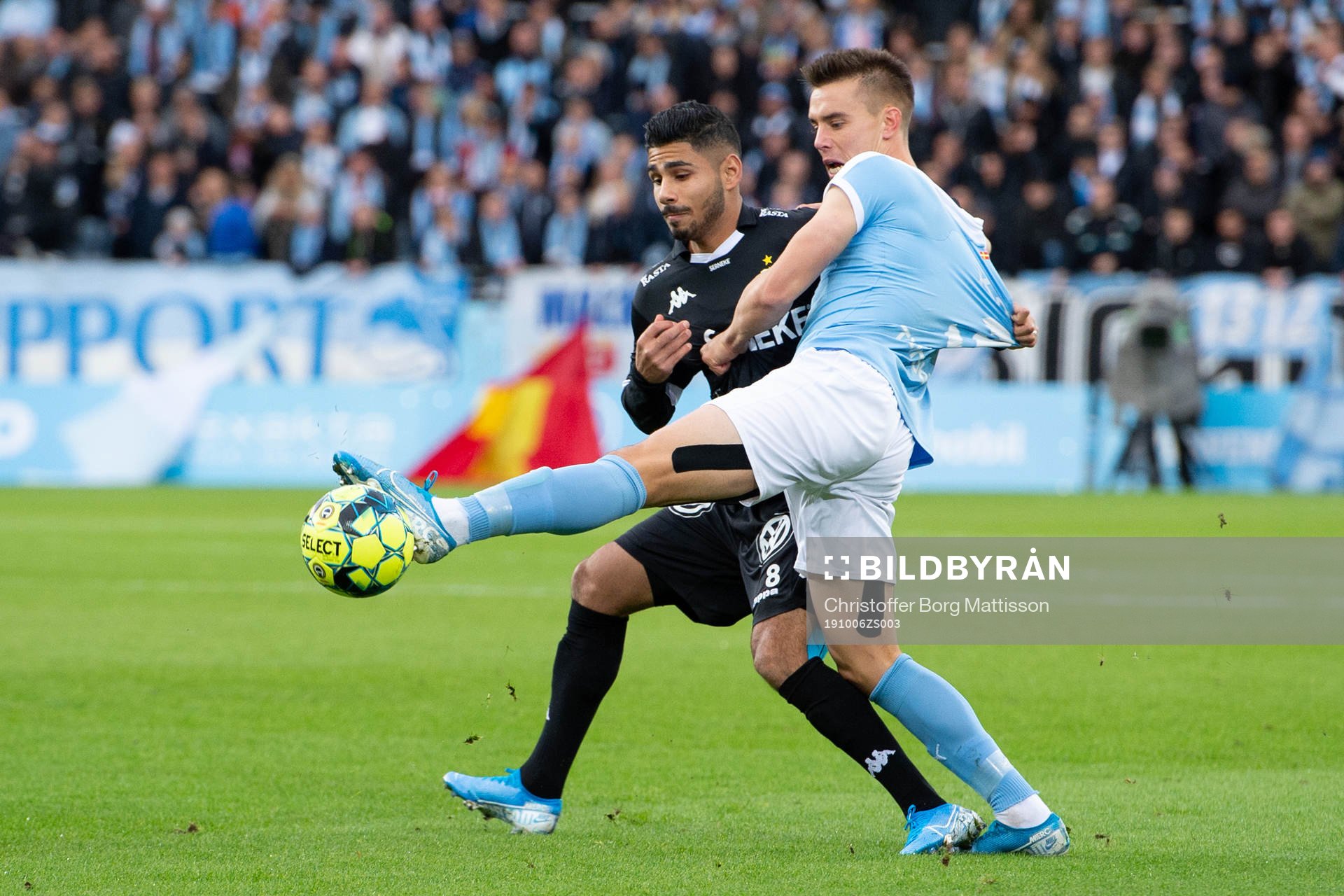IFK Göteborgs Hosam Aiesh och Malmö FFs Jonas Knudsen