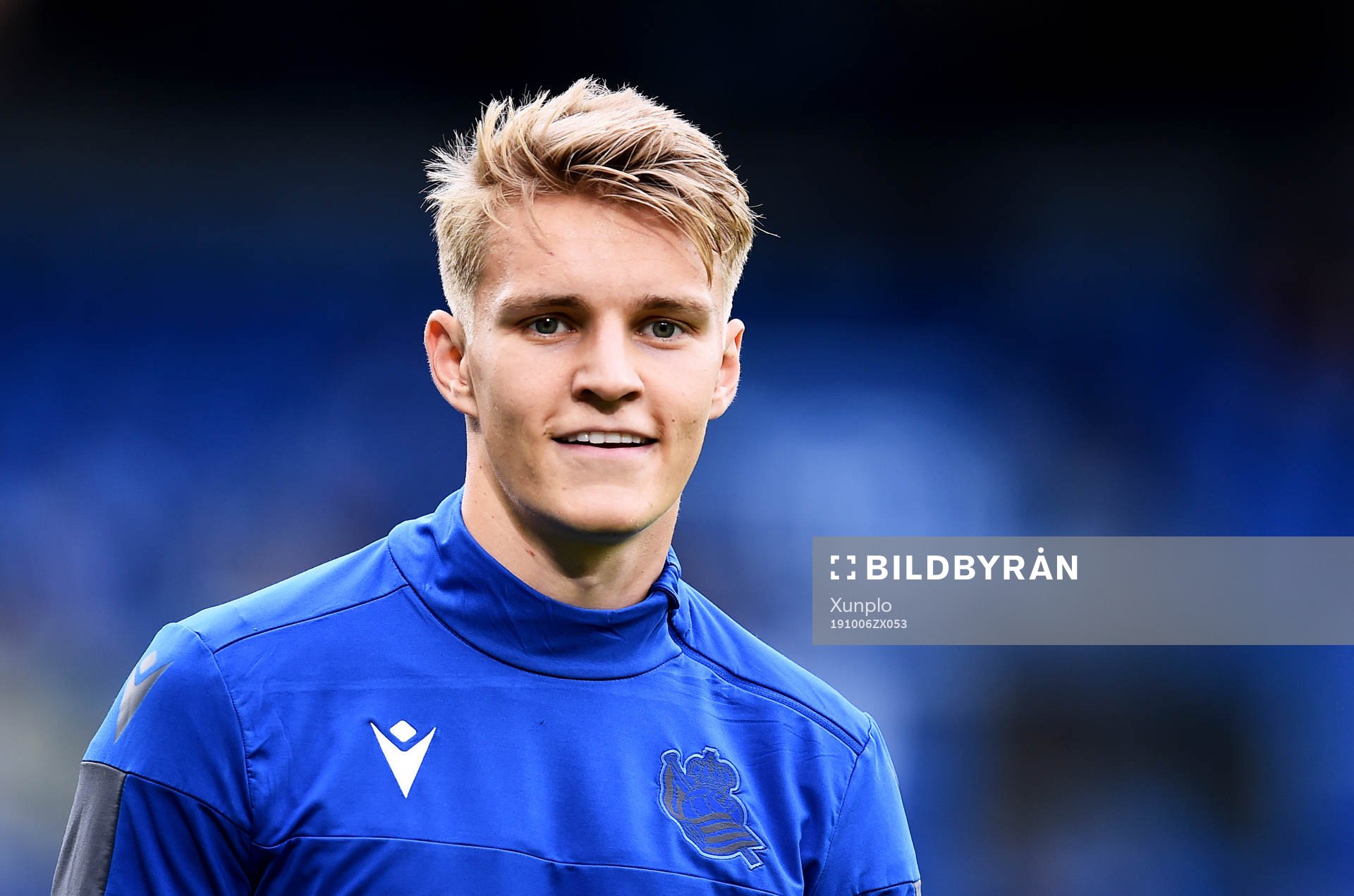 Martin Odegaard of Real Sociedad  warms up