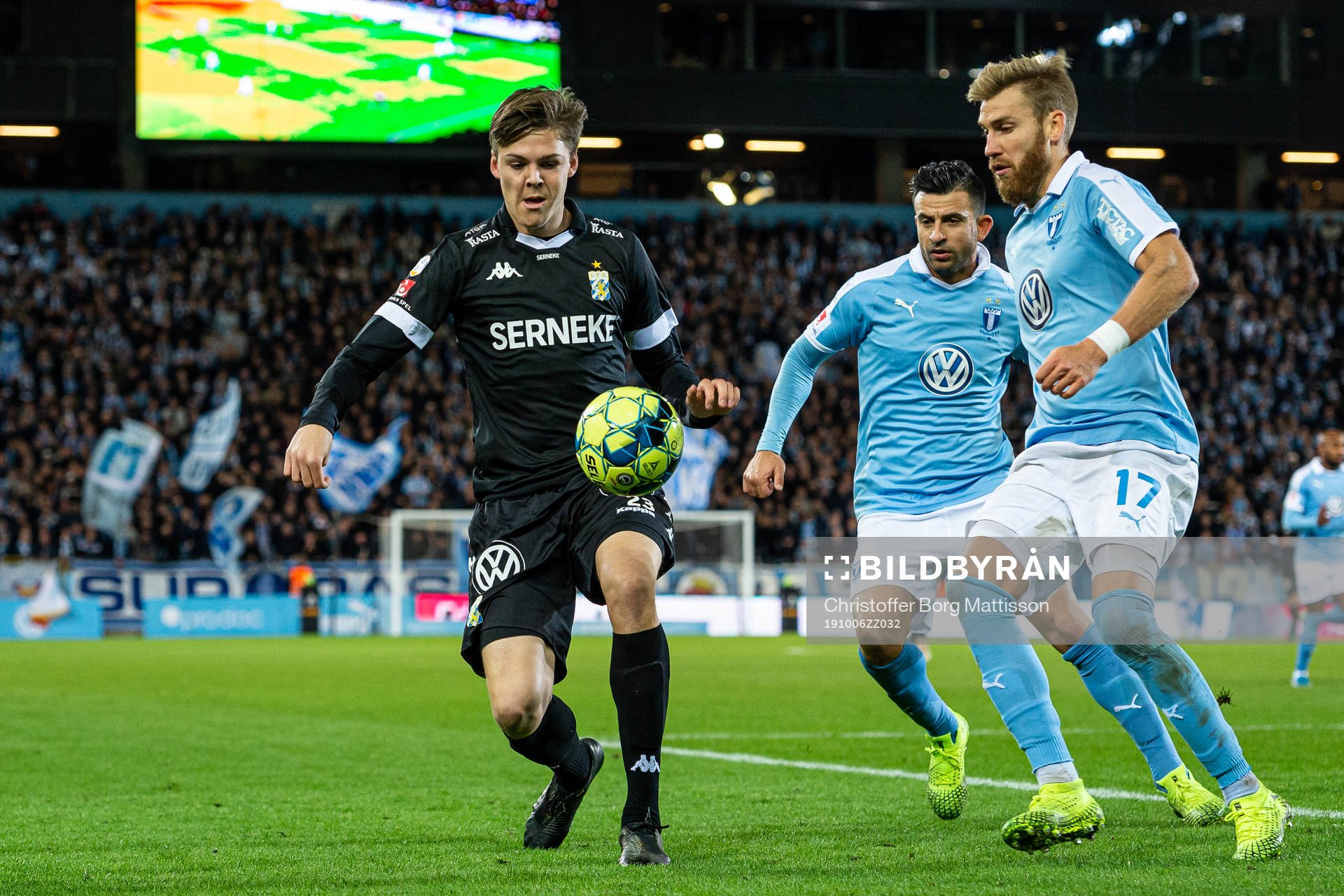 IFK Göteborgs Emil Holm och Malmö FFs Behrang Safari och