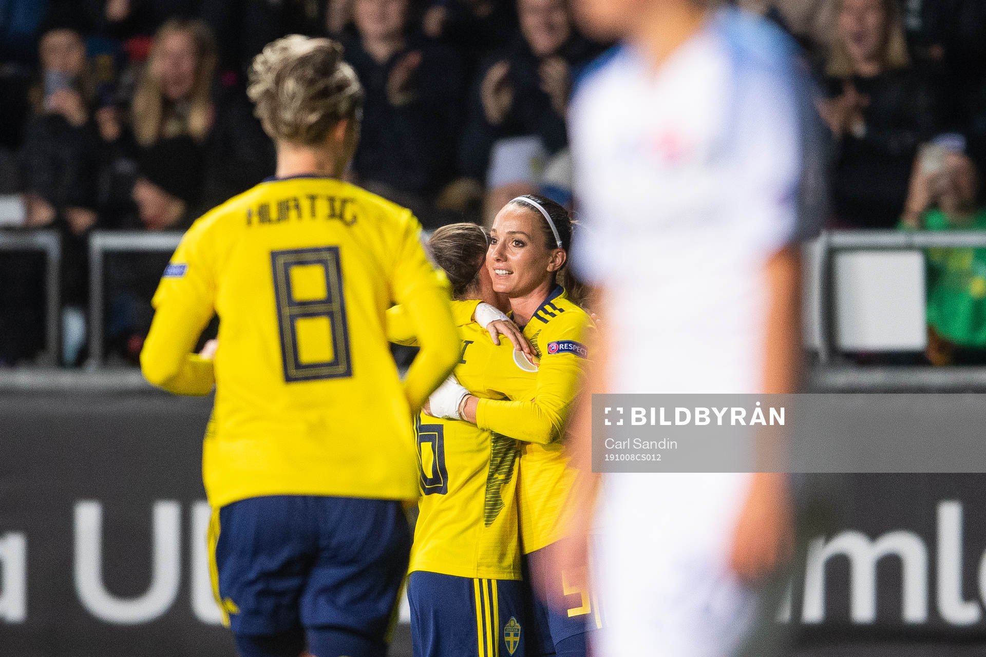 Kosovare Asllani of Sweden celebrates