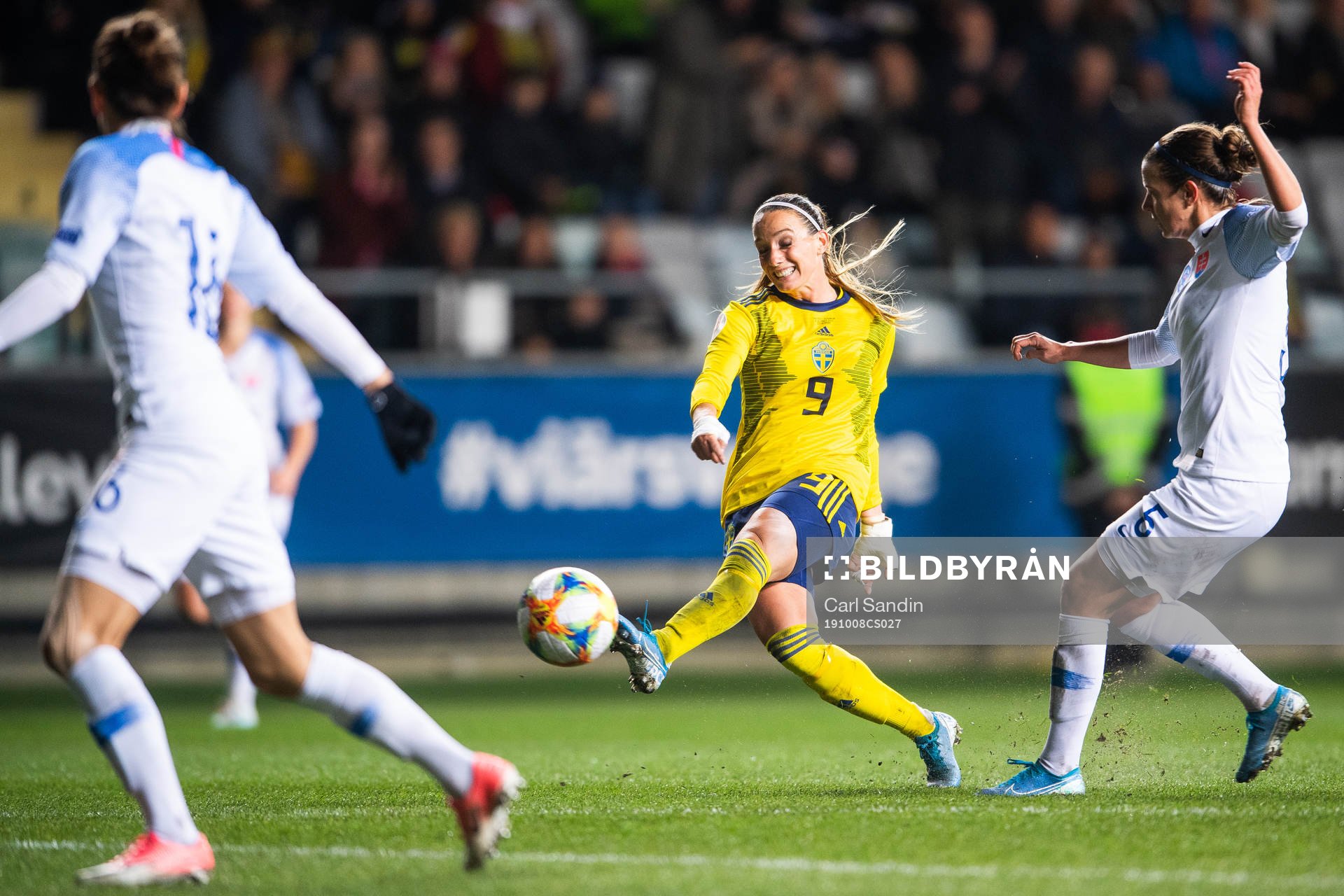 Kosovare Asllani of Sweden