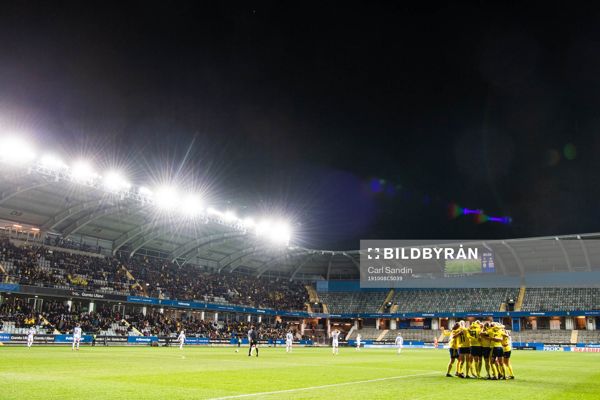 Players of Sweden celebrate