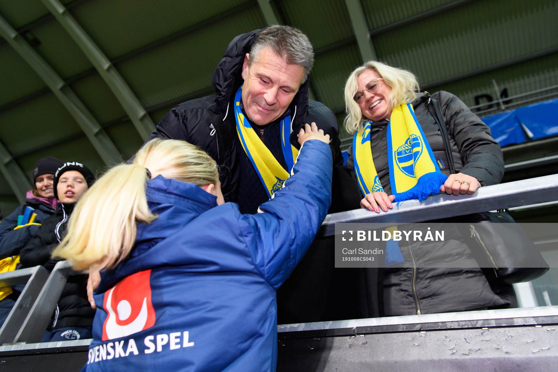 Rebecka Blomqvist of Sweden with her father and mother