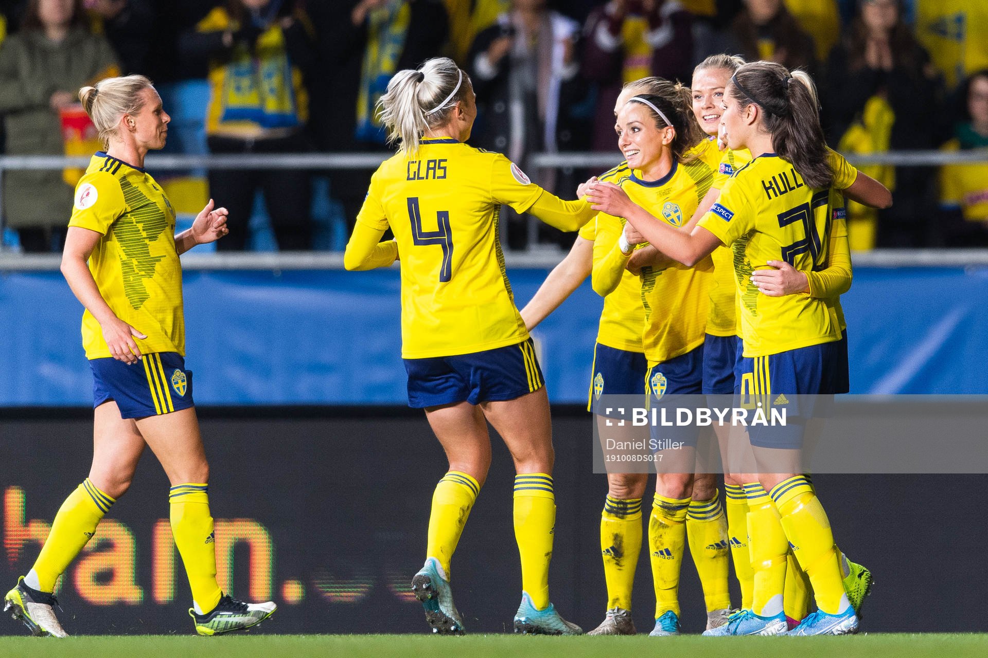 Jonna Andersson, Sofia Jakobsson, Kosovare Asllani and