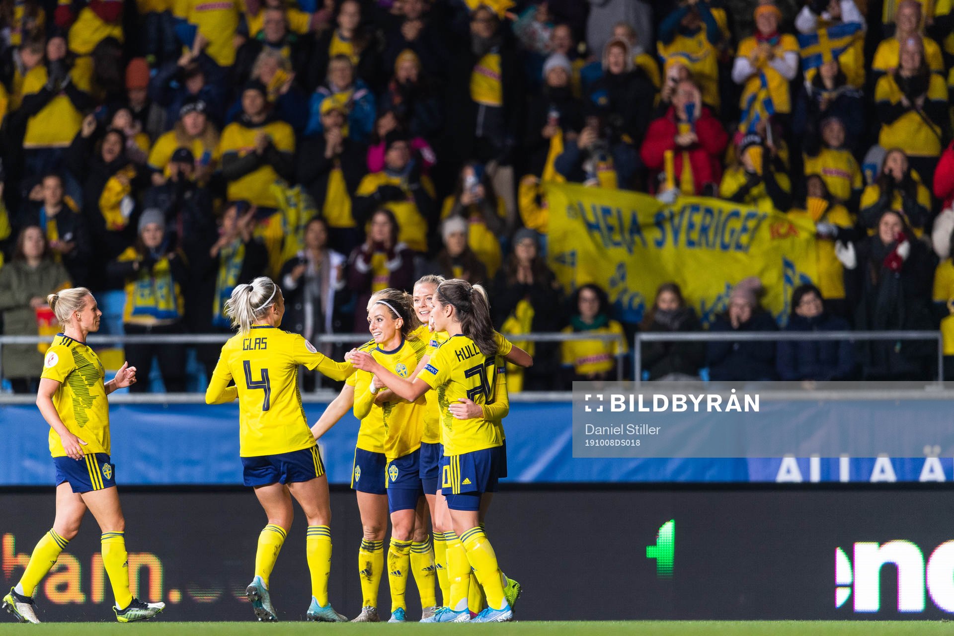 Jonna Andersson, Sofia Jakobsson, Kosovare Asllani and