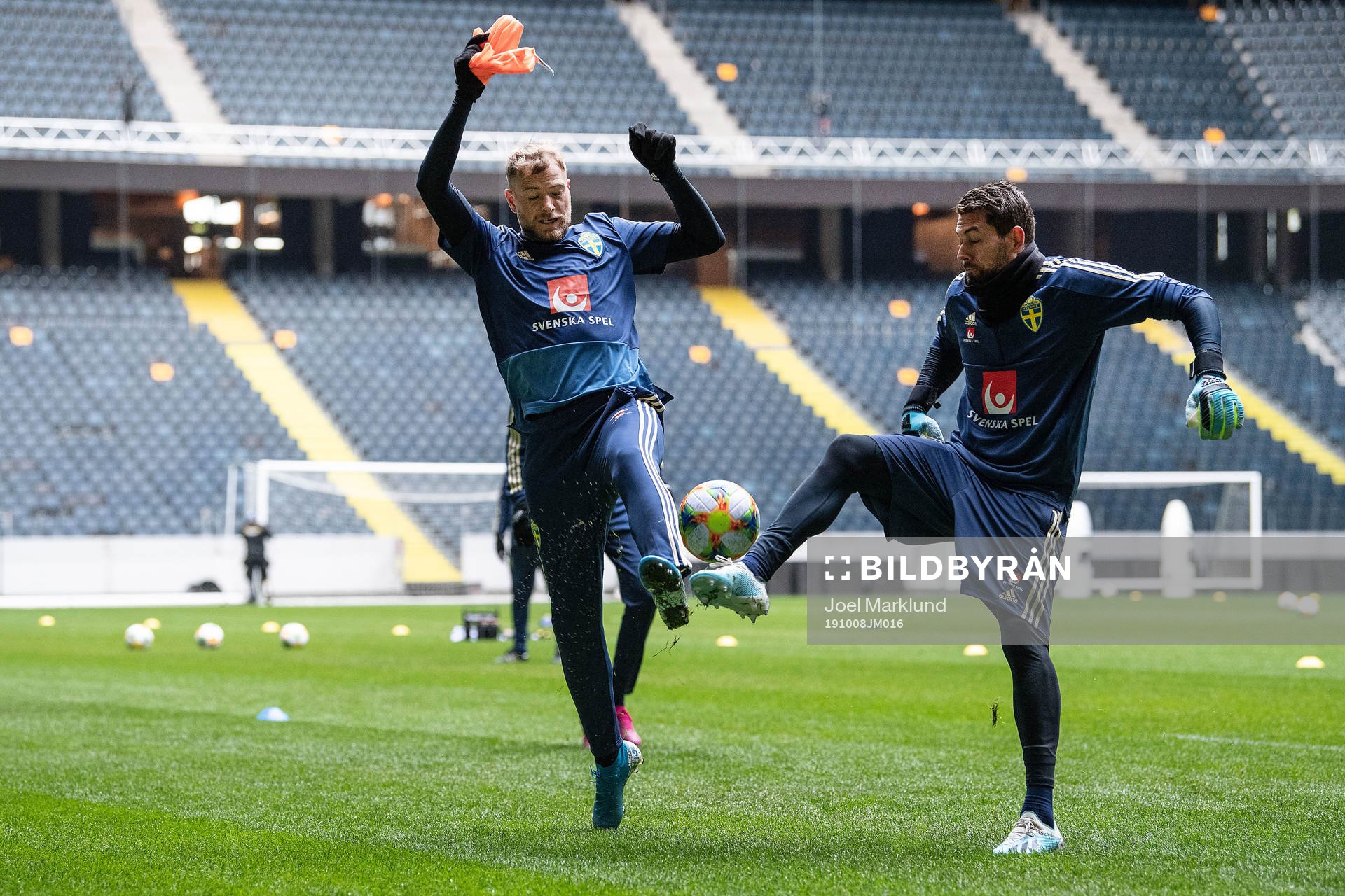 John Guidetti and goalkeeper Kristoffer Nordfeldt of the
