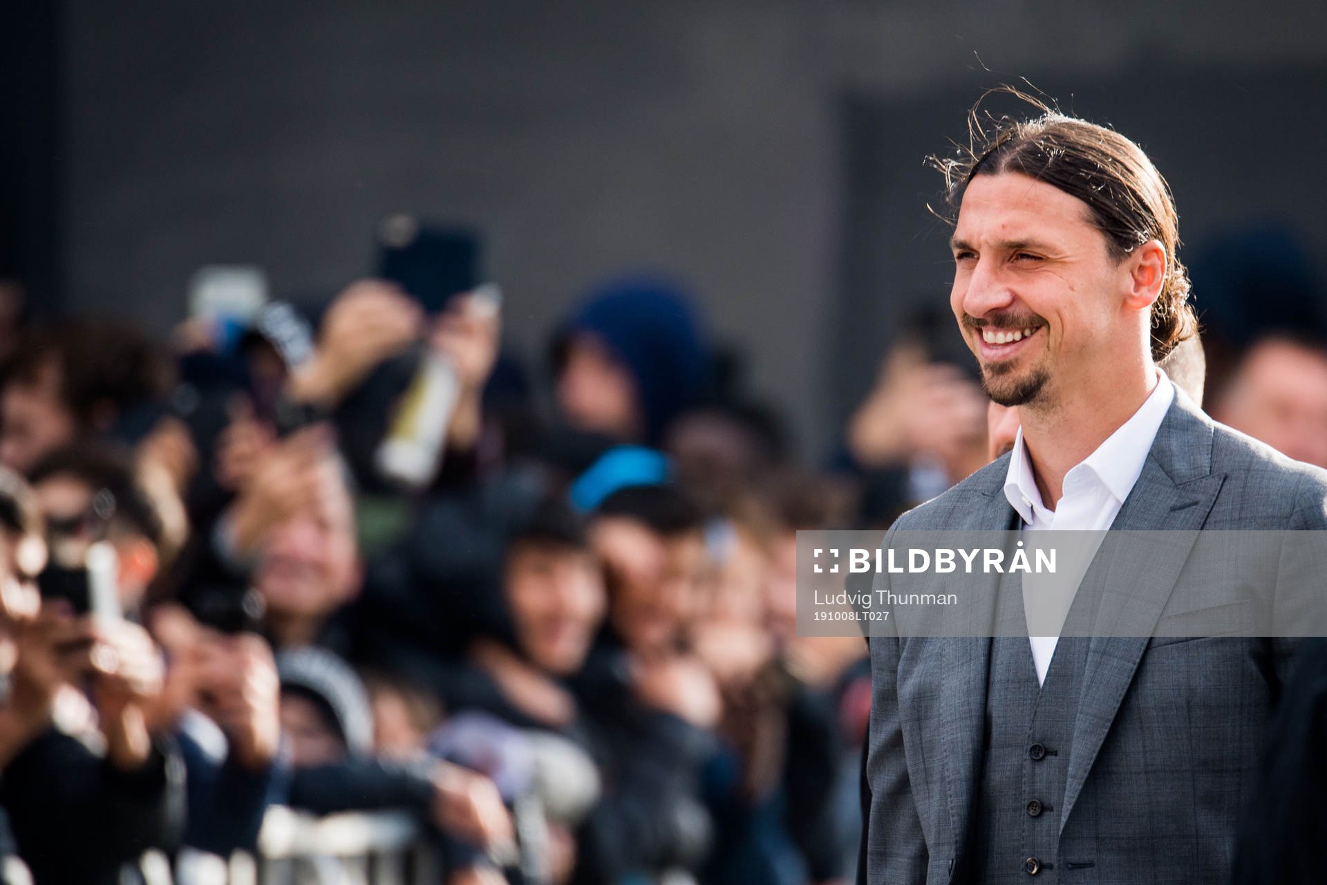 Zlatan Ibrahimovic heads for the revealing ceremony of his