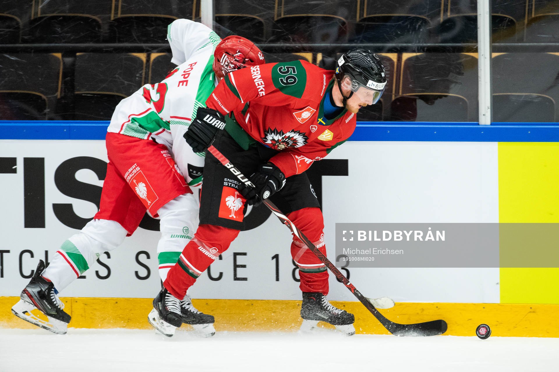 Matthew Pope of Cardiff and Simon Hjalmarsson of Frölunda