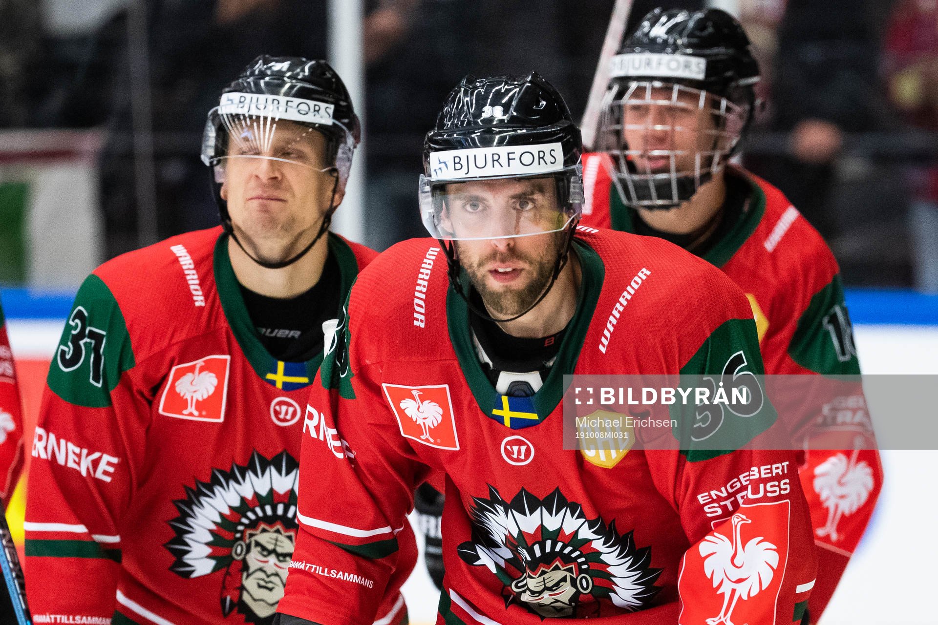 Brandon Gormley of Frölunda celebrates scoring 6-2
