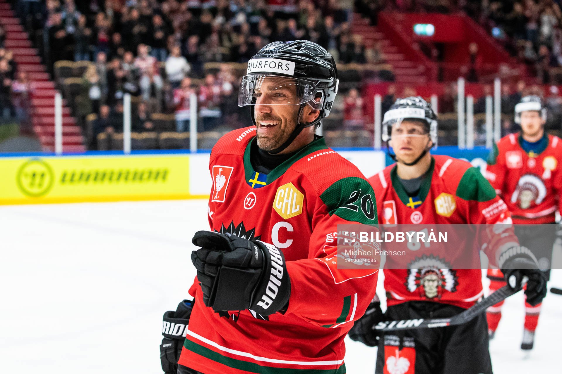Joel Lundqvist of Frölunda celebrates