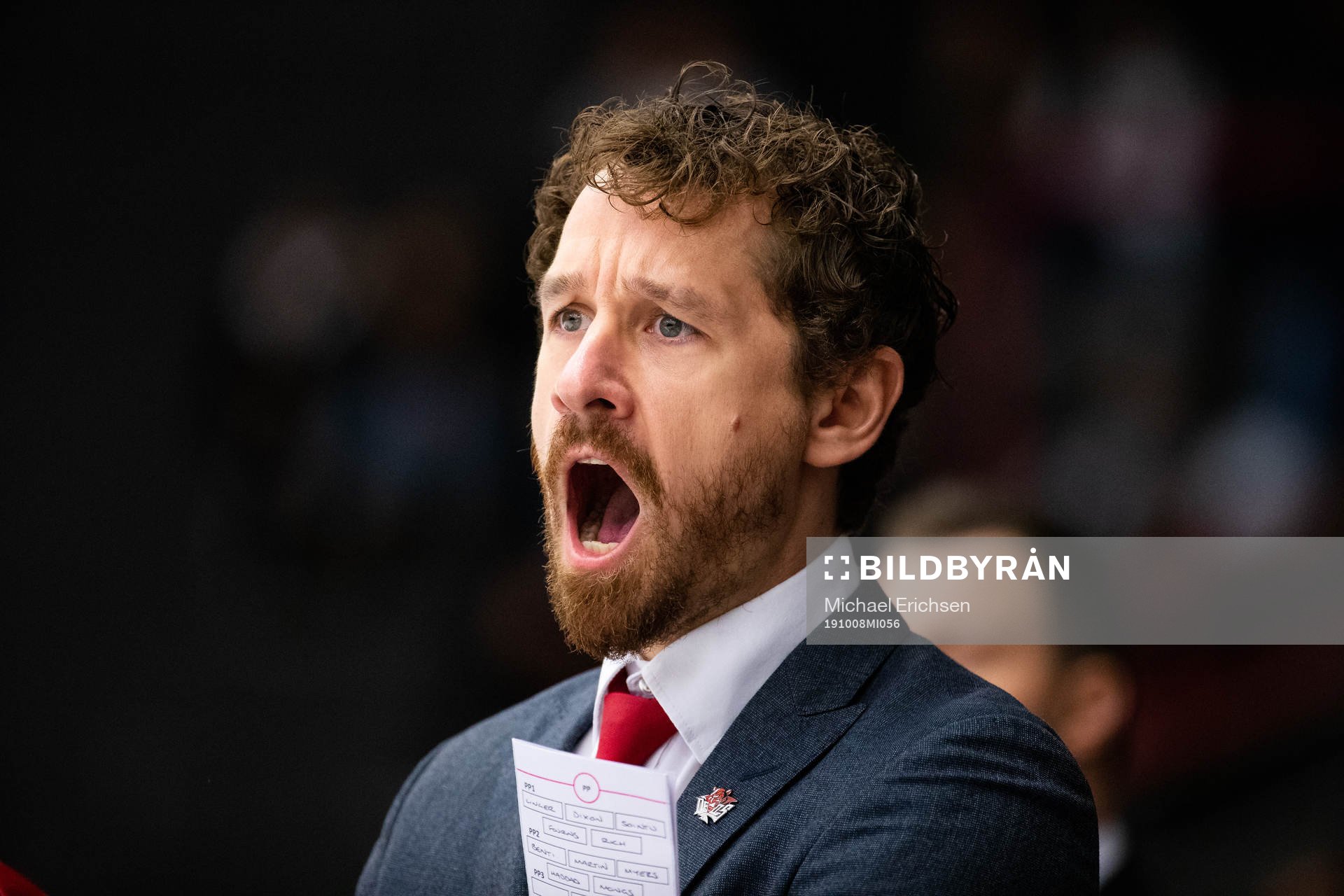 Assistant coach Luke Piggott of Cardiff