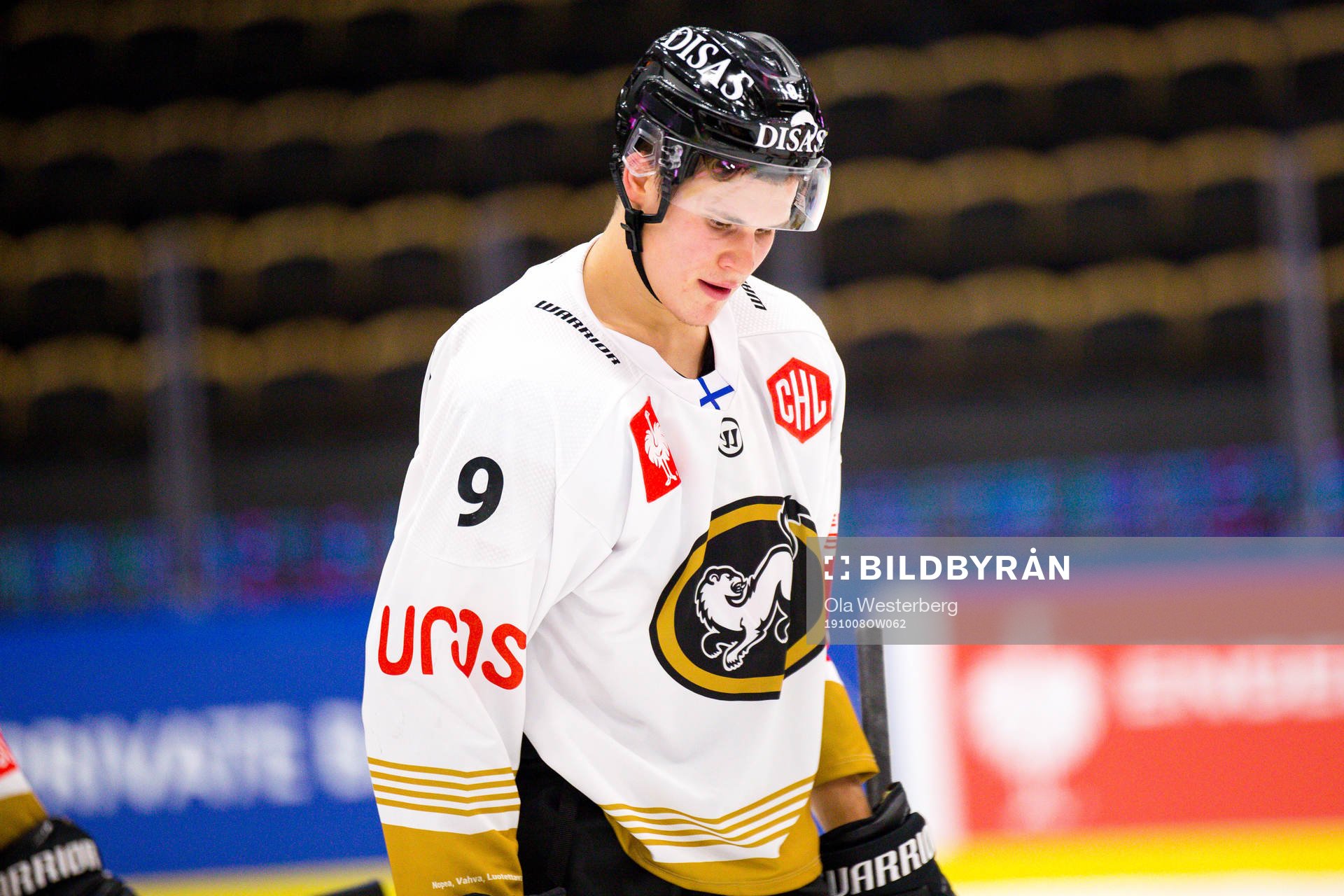 Jesse Puljujärvi  of Kärpät looks dejected