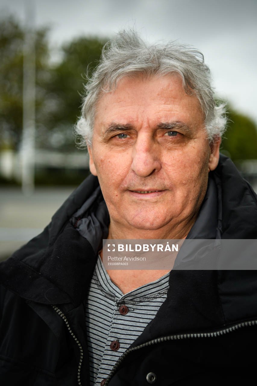 Zlatan Ibrahimovic’s father Sefik Ibrahimović pose for a