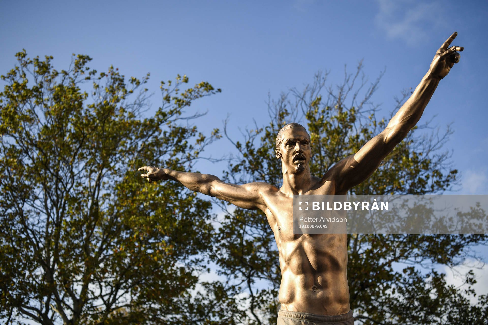 The statue of Zlatan Ibrahimovic at Stadiontorget