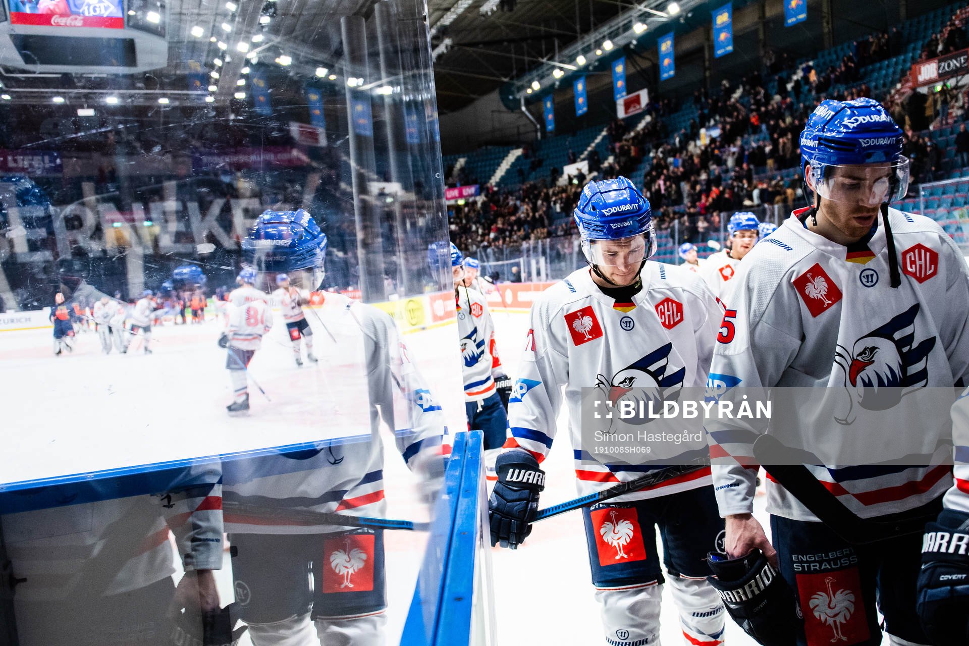 Players of Adler Mannheim looks dejected