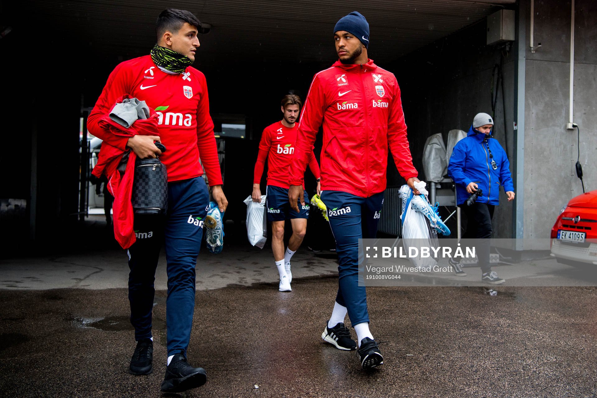 Mohamed Elyounoussi and Joshua King of Norway