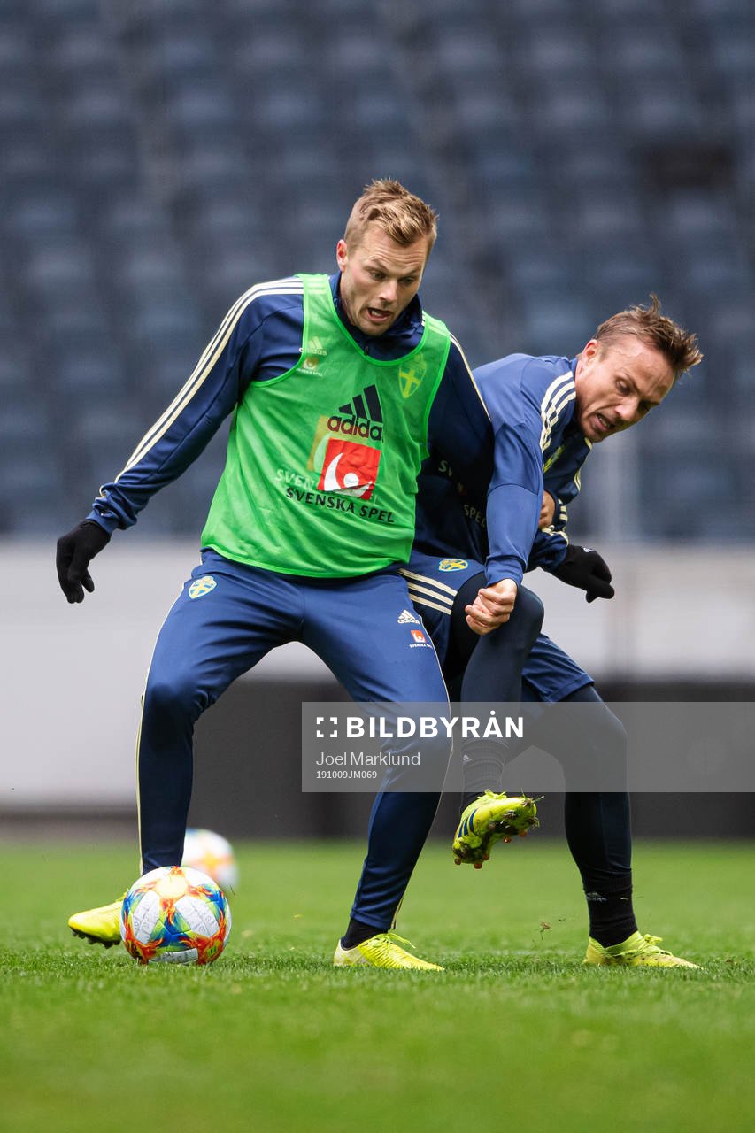 Sebastian Larsson and Pierre Bengtsson of the Swedish