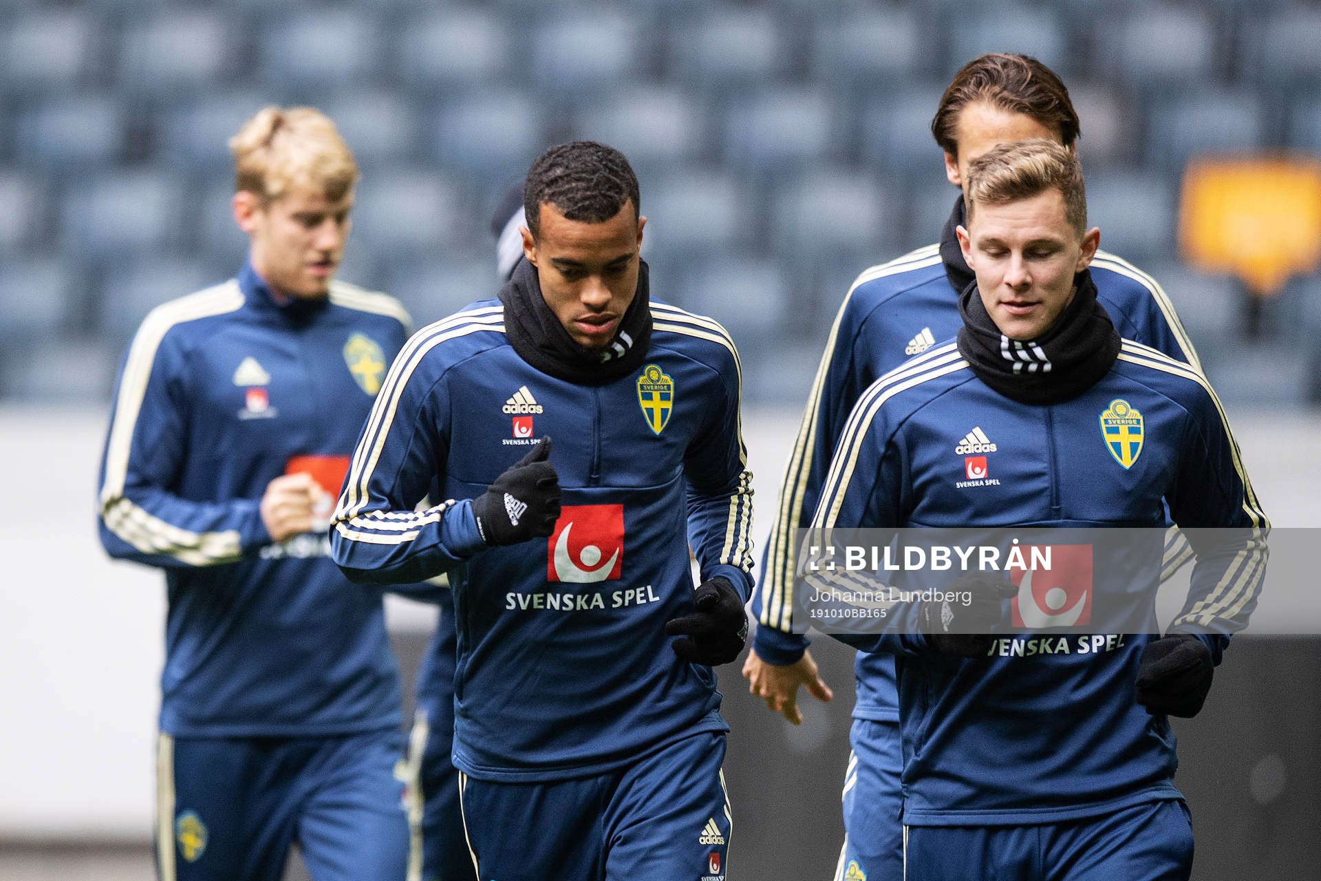 Robin Quaison and Emil Krafth of the Swedish national