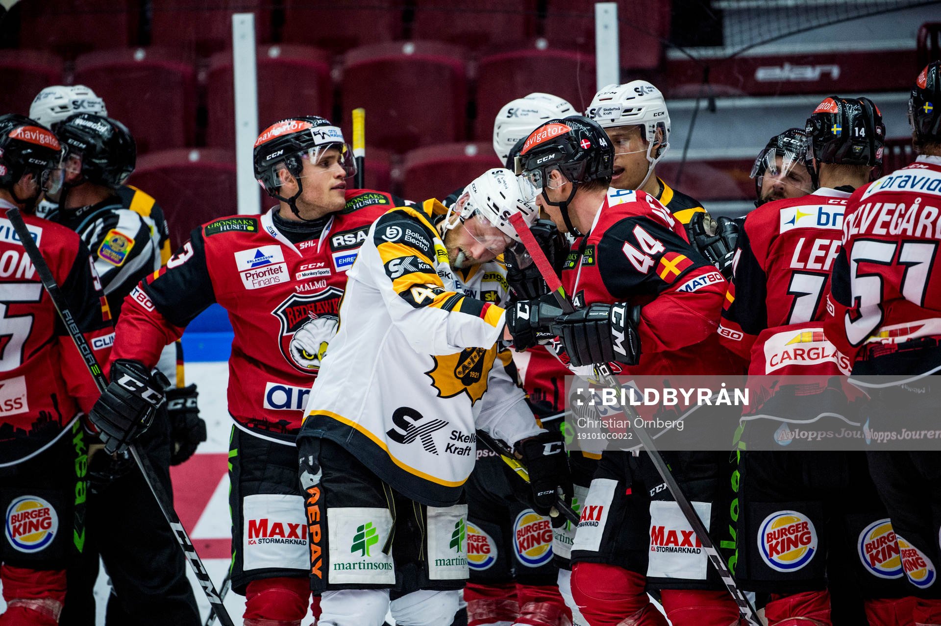 Bråk mellan Malmö Redhawks Fredrik Händemark och Jesper