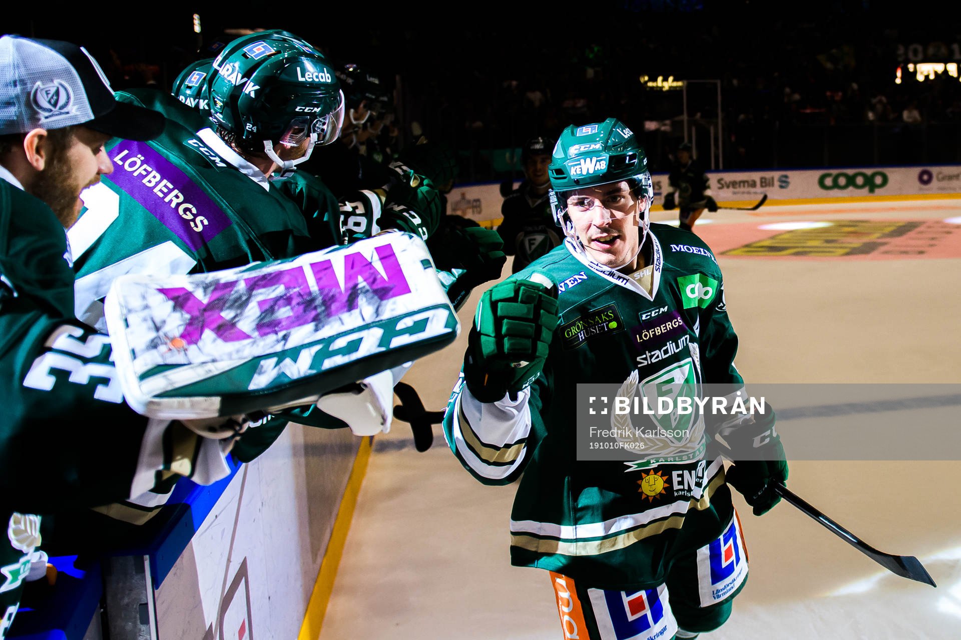 Färjestads Sebastian Erixon jublar