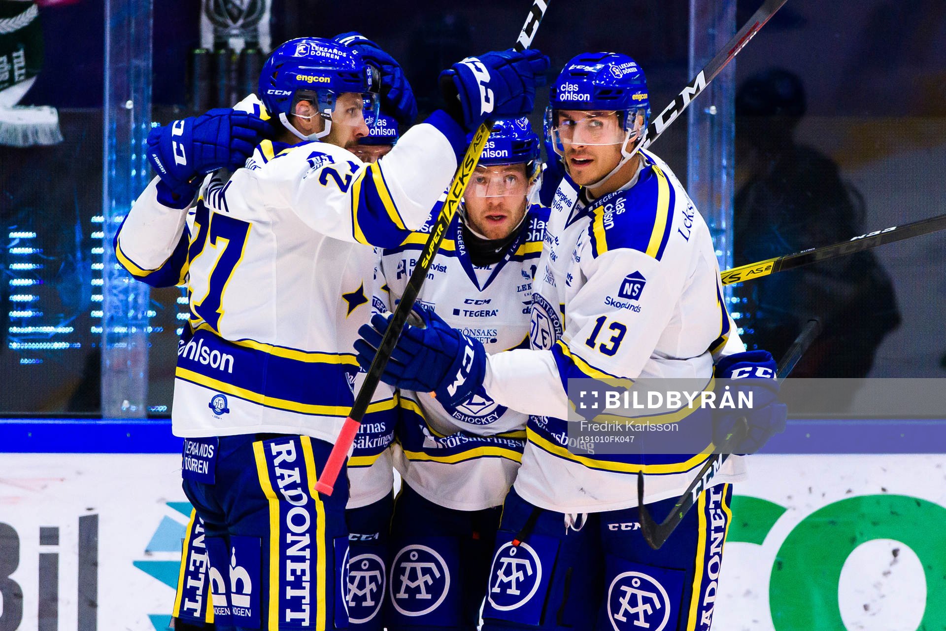 Leksands Linus Persson och Jon Knuts jublar