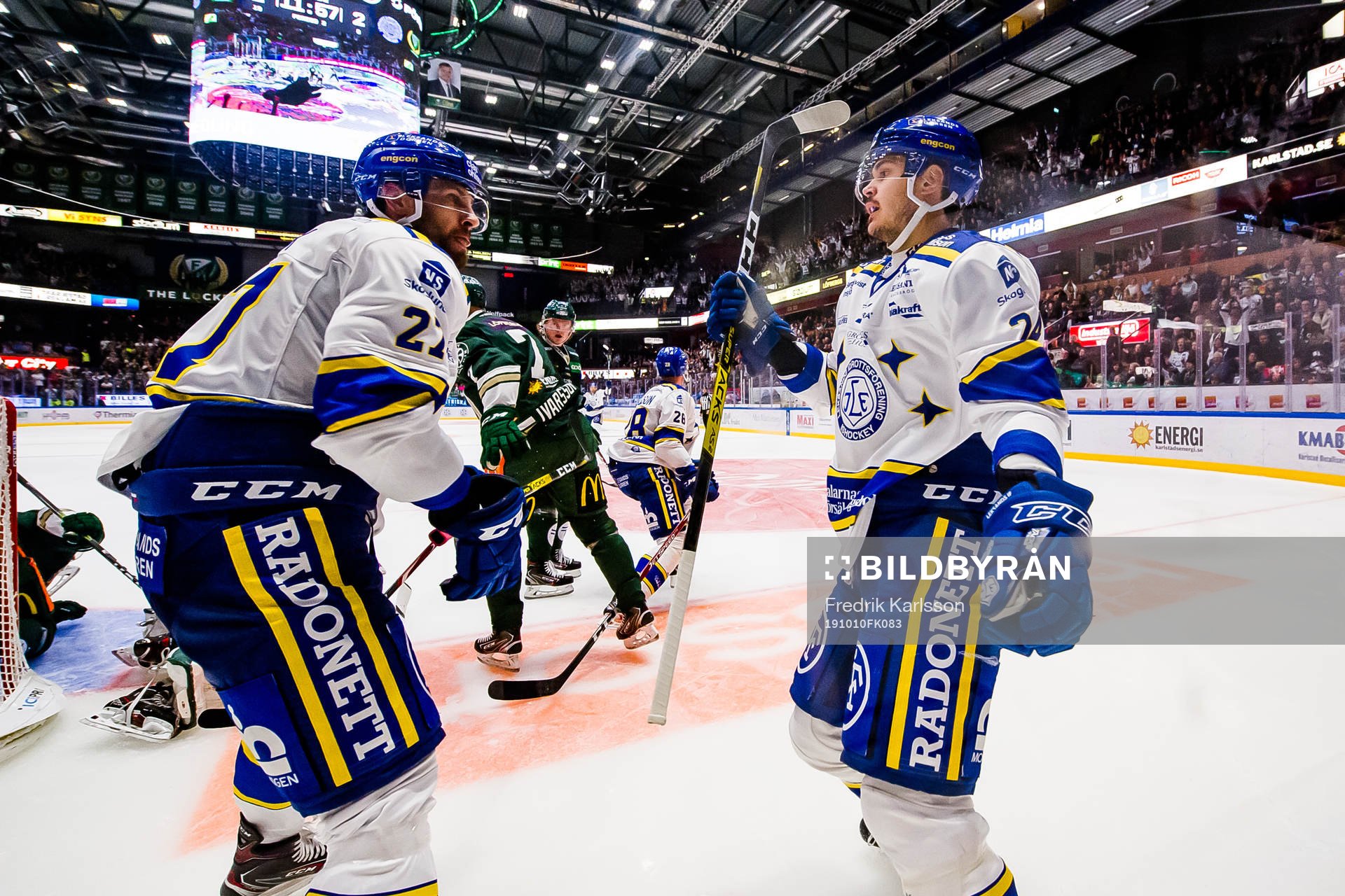 Leksands Marek Hrivik och Thomas Valkvae Olsen jublar