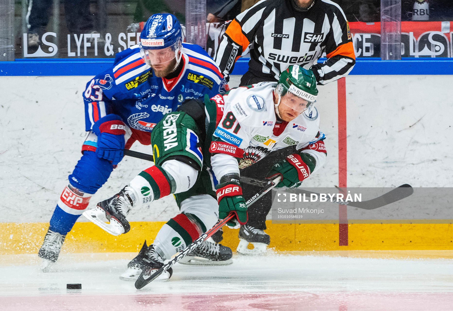 Oskarshamns Robin Söderqvist och Frölundas Ryan Lasch