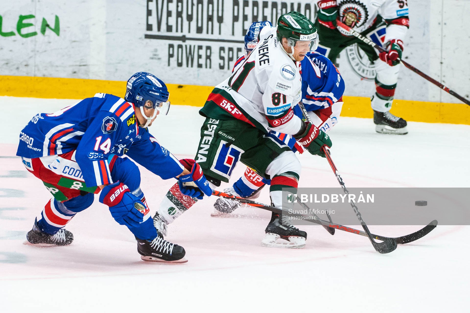 Oskarshamns Pontus Netterberg och Frölundas Ryan Lasch