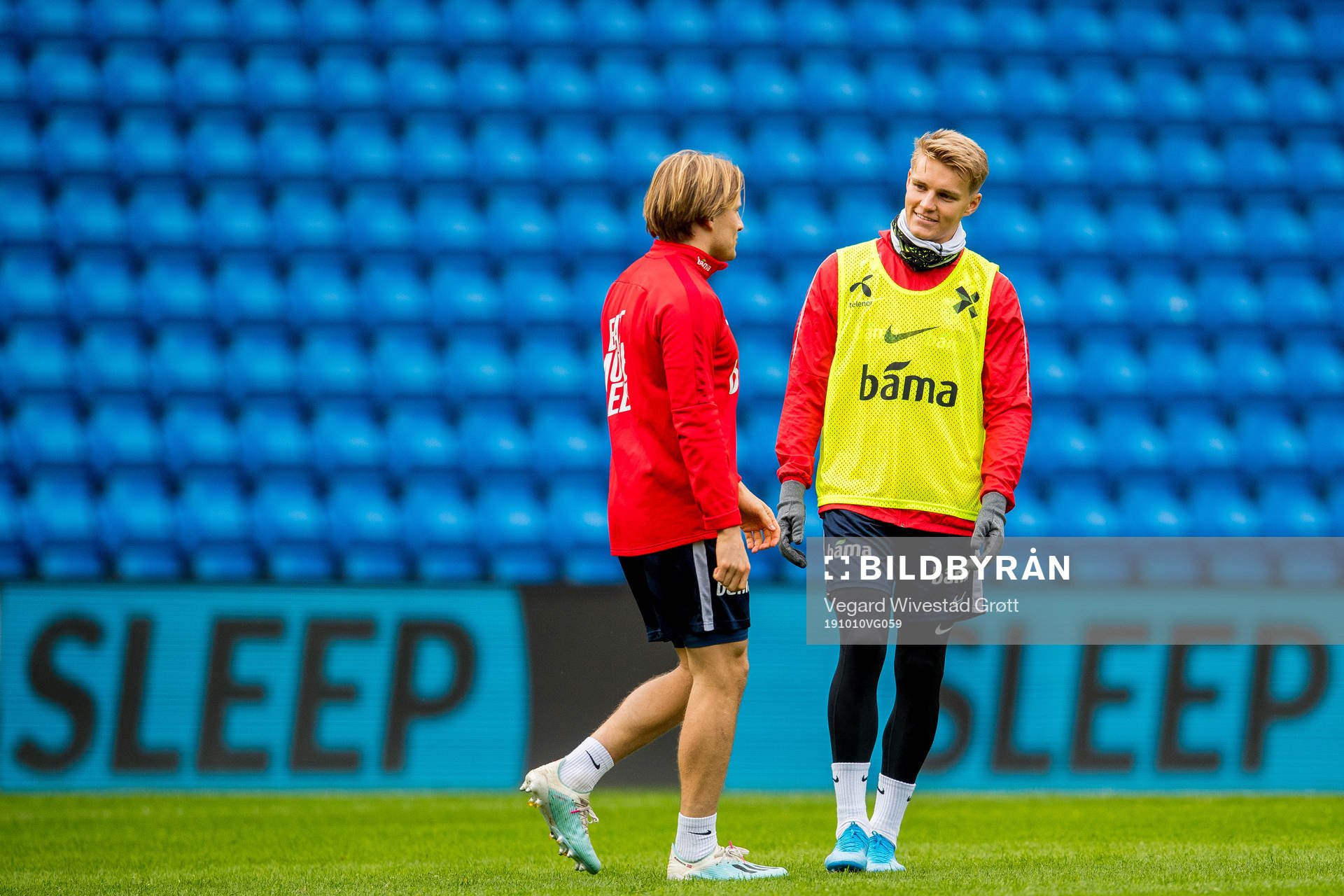 Jonas Svensson and Martin Ødegaard of Norway