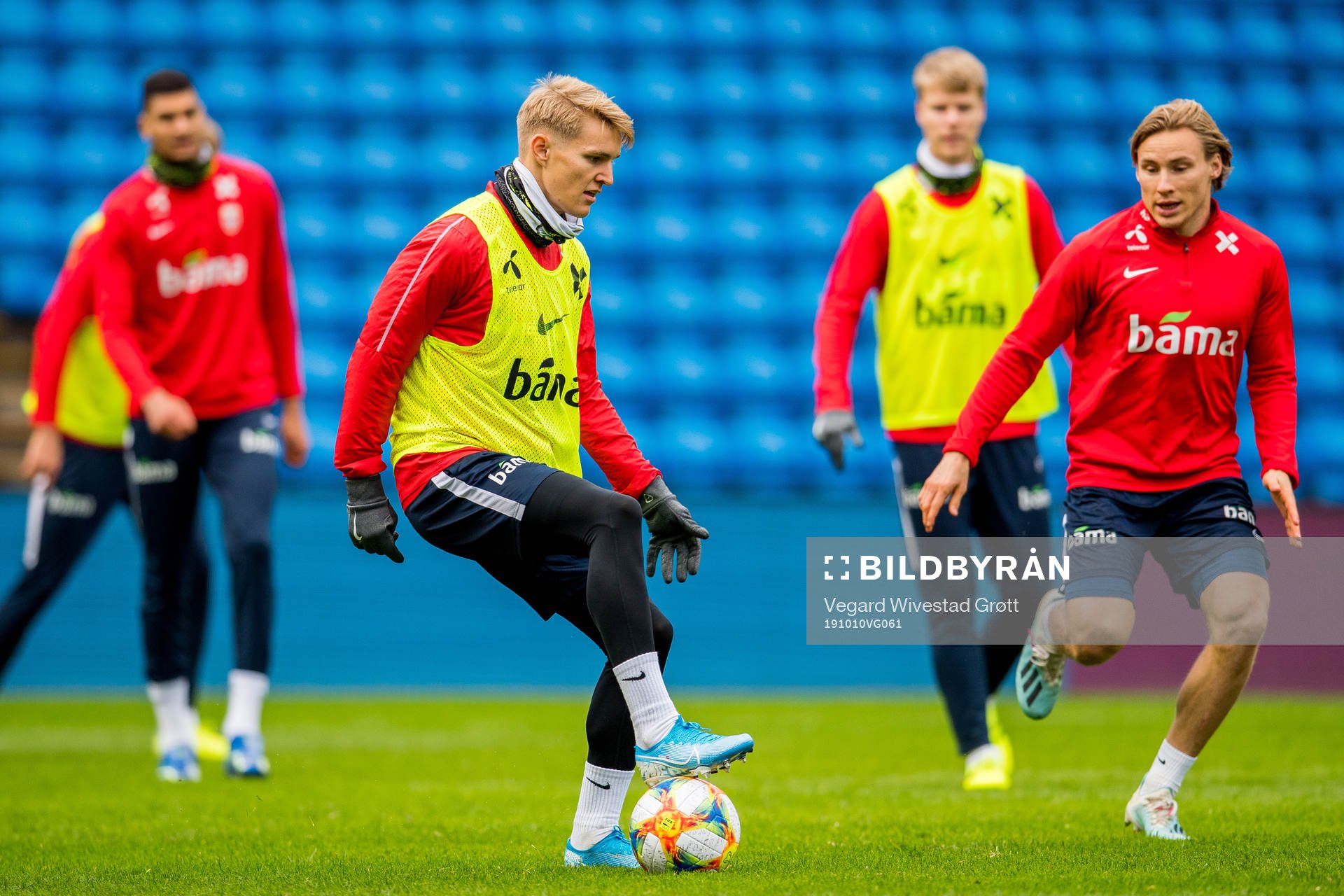 Martin Ødegaard and Jonas Svensson of Norway