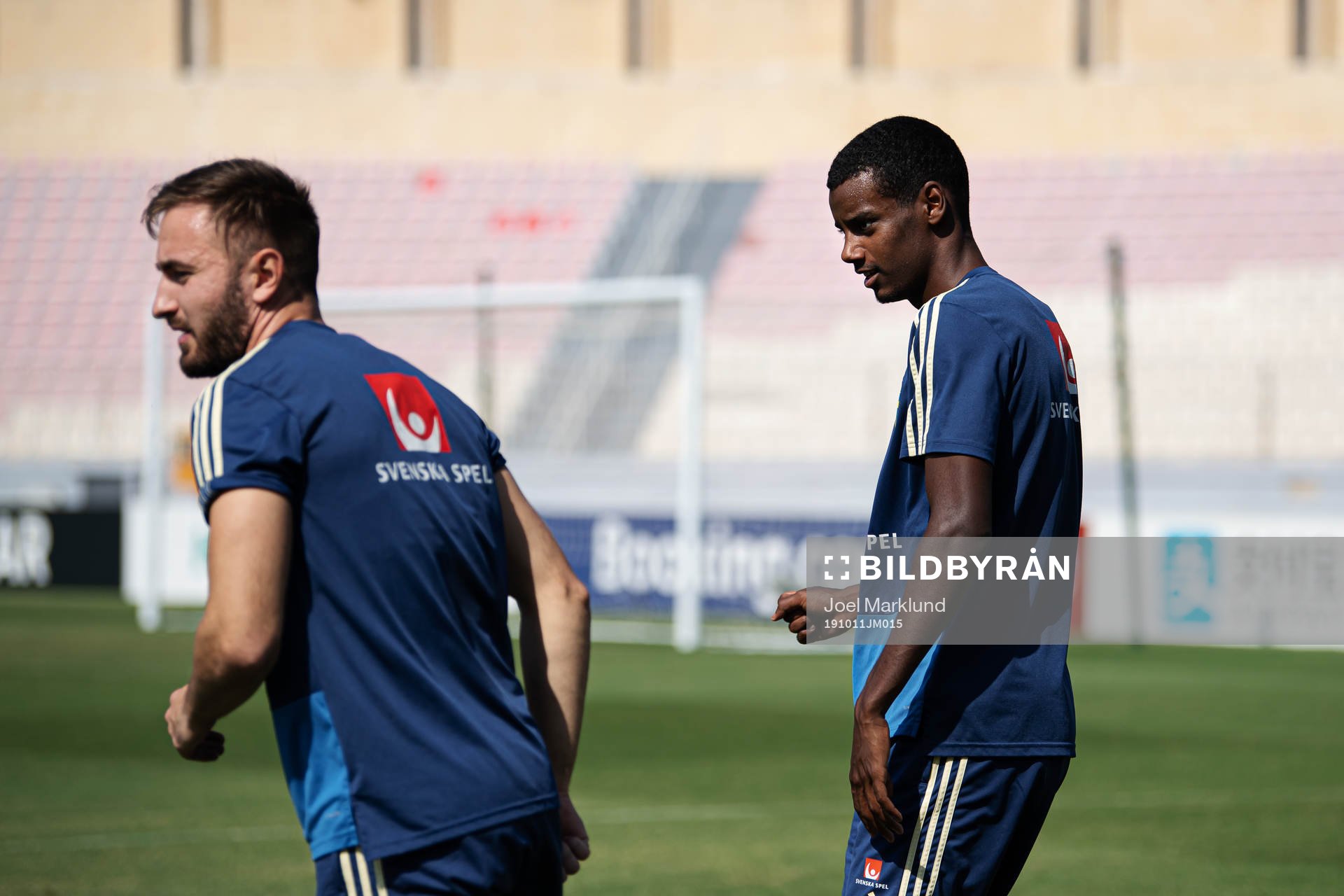 Muamer Tankovic and Alexander Isak of the Swedish national