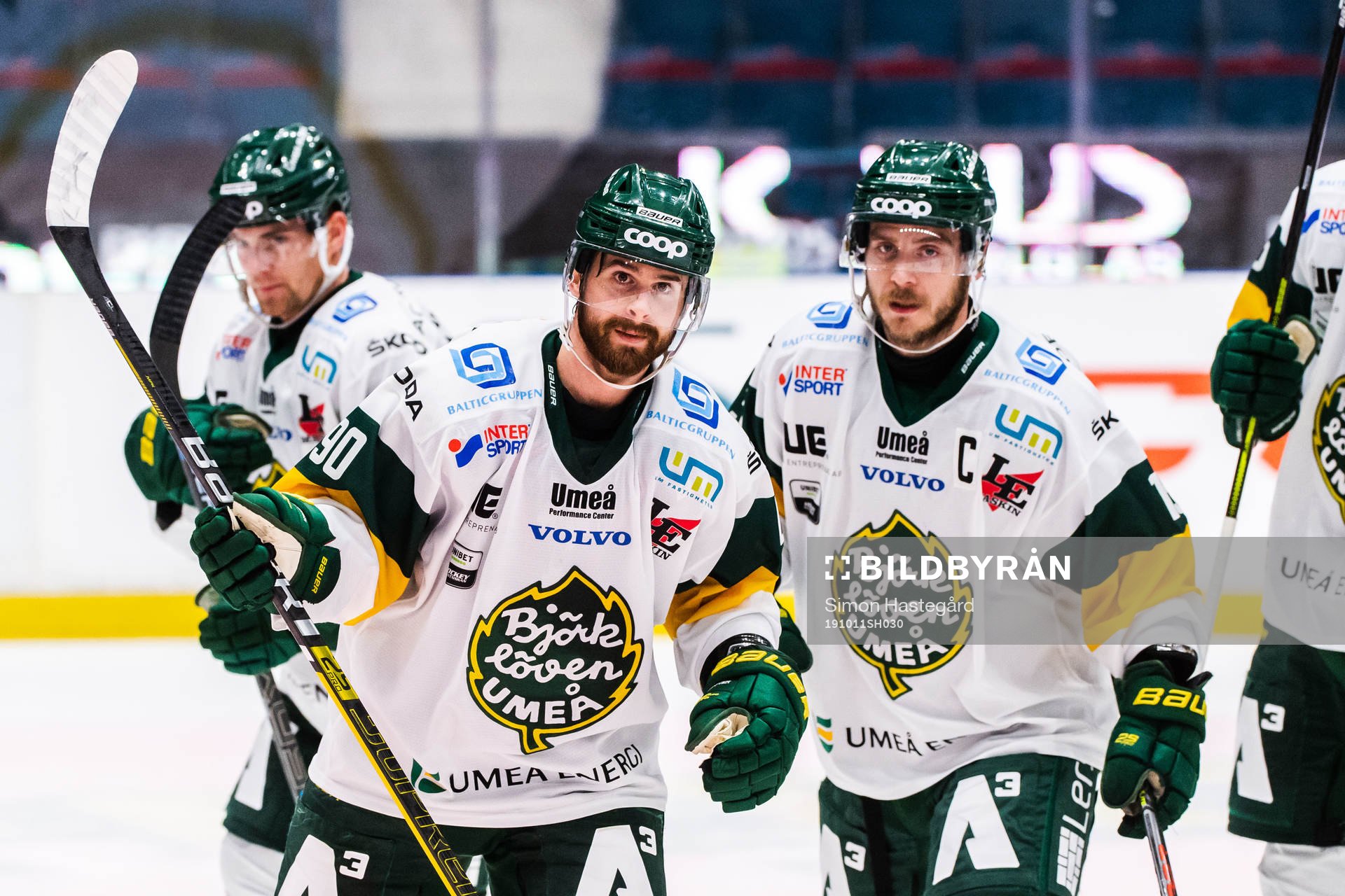 Björklövens Alex Hutchings jublar