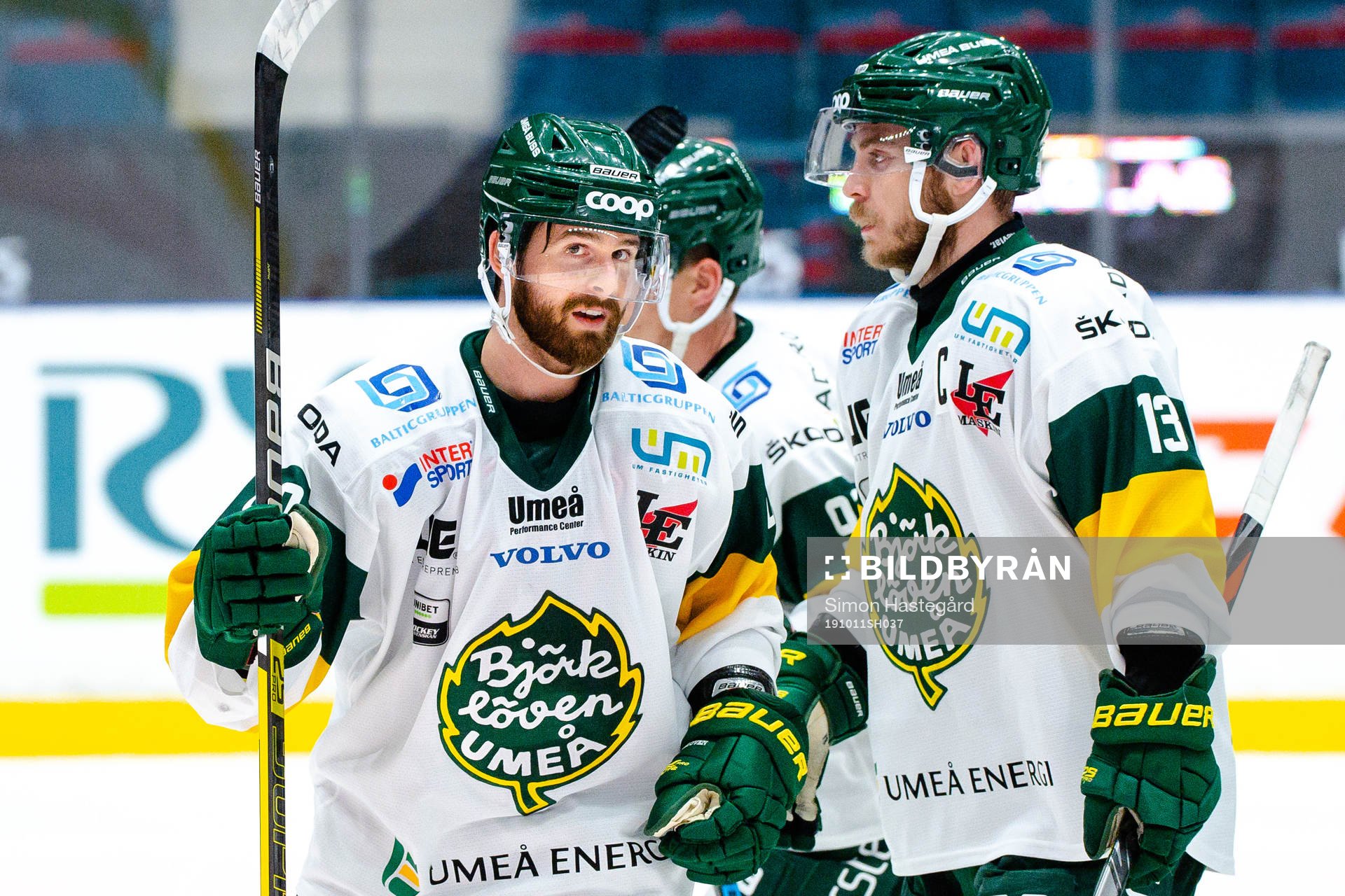 Björklövens Alex Hutchings jublar