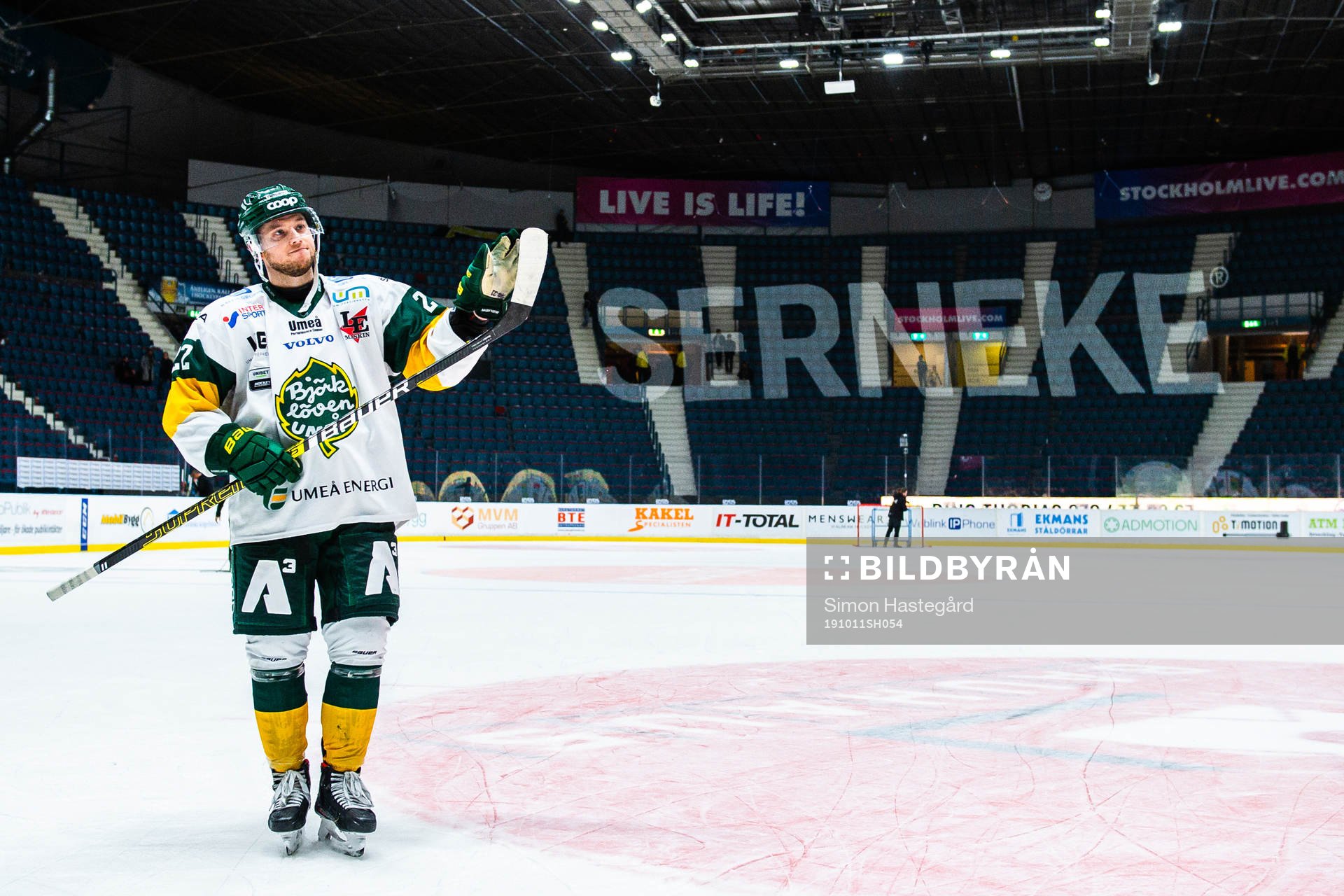 Björklövens Andreas Hjelm jublar