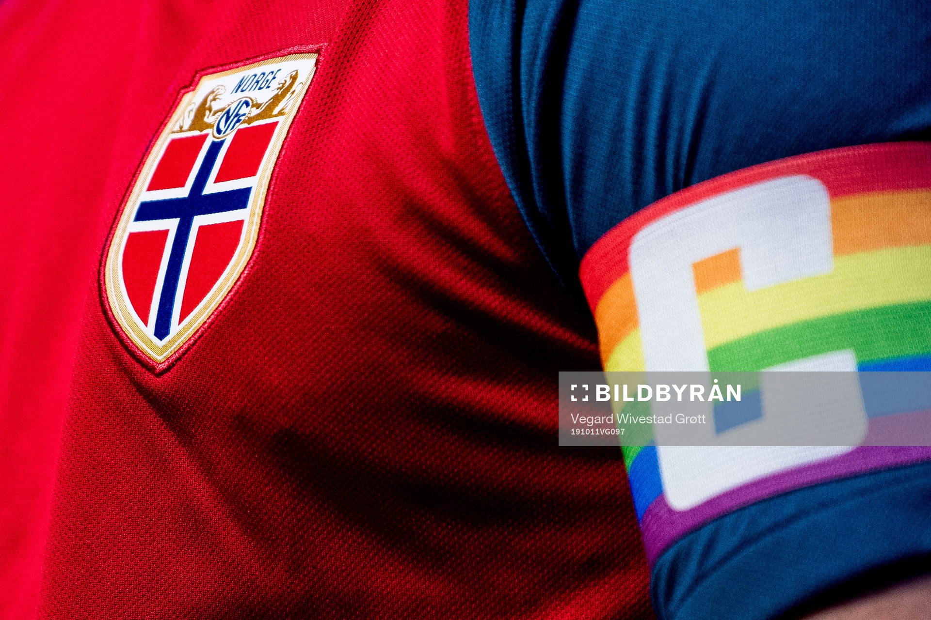 The captain's armband of Arkan Resul of Norway