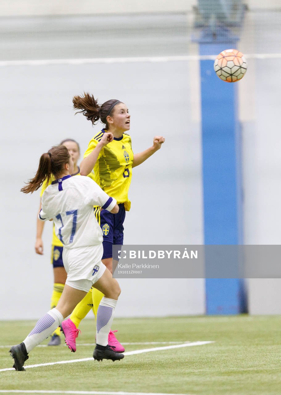 Emilia Pelgander #6, SWE  and Greta Moilanen #17, FINduring