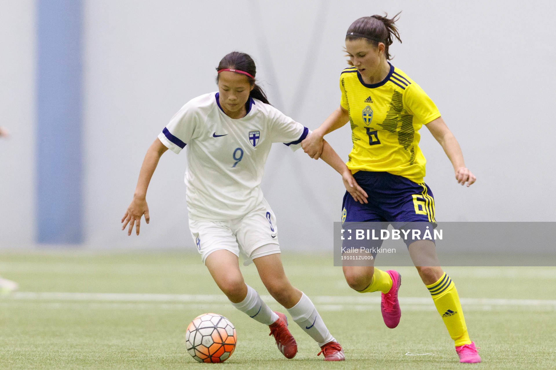 Tao Stark #9, FIN and Emilia Pelgander #6, SWE